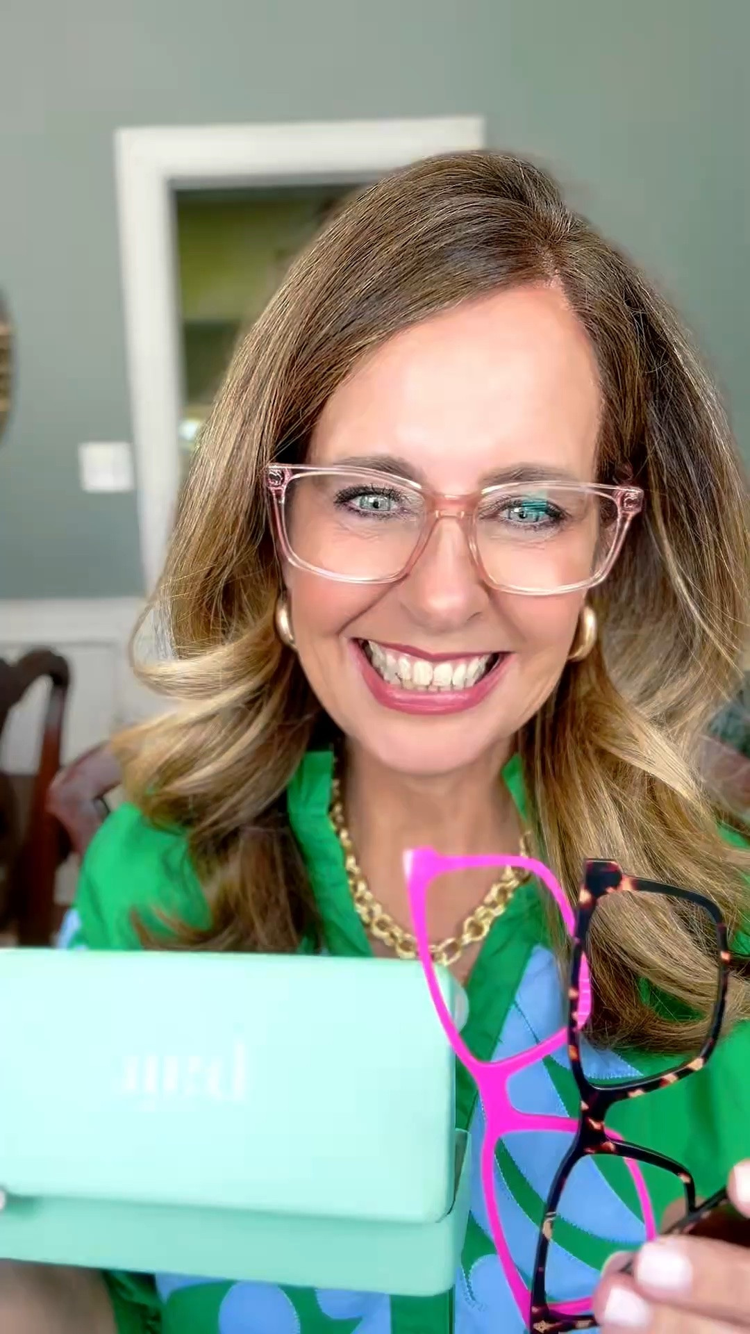 Mother’s Day is the perfect time to find your perfect Pair! My daughter started wearing @paireyewear over a year ago. She got her prescription strength to help her see in class.  When I started some new hobbies (needlepoint and Mahjong), she suggested I upgrade my readers. #pairpartner