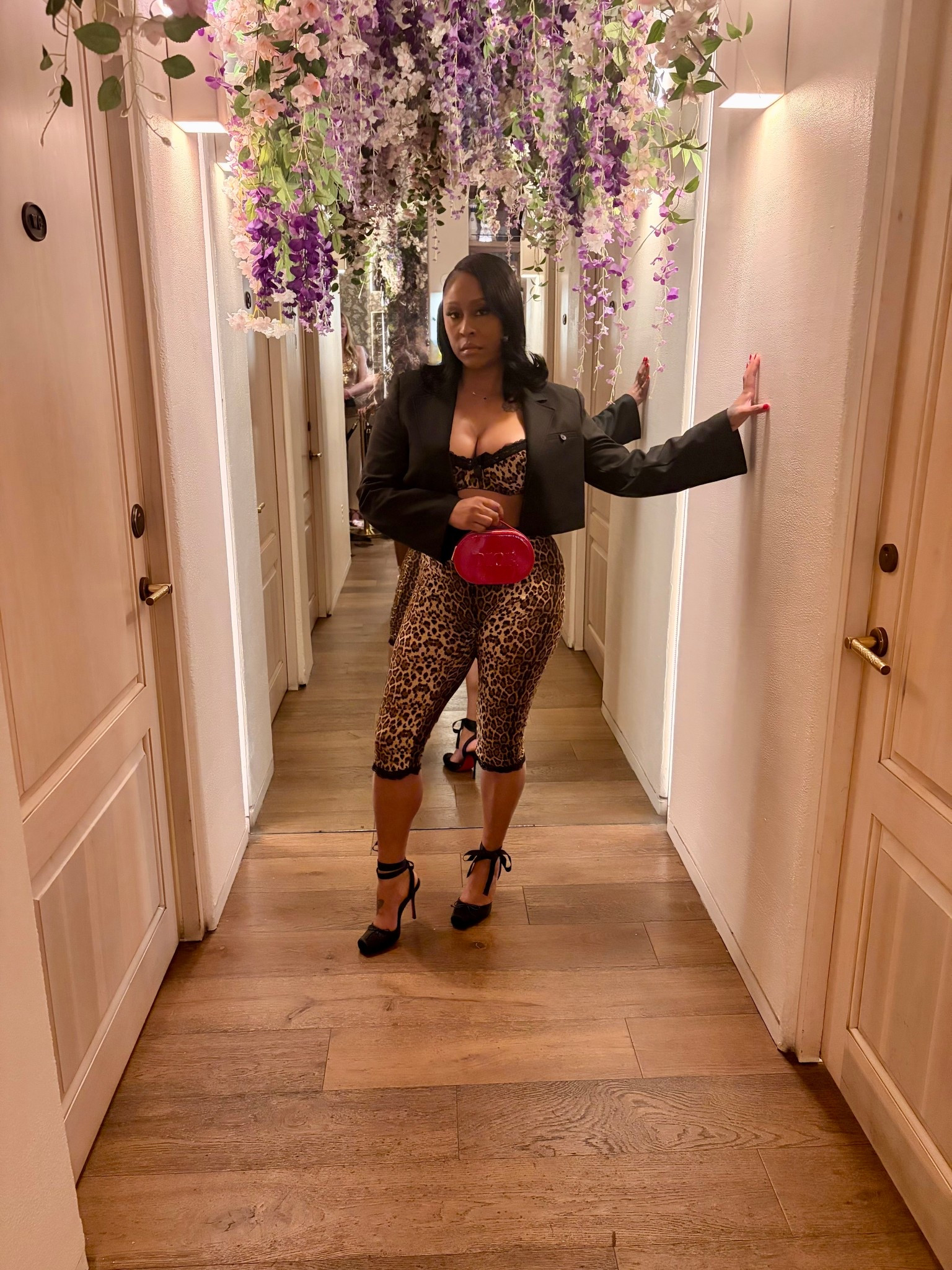 “Leopard but make it luxury 🐆✨ paired with the Christian Louboutin Cassie ballerinas for that effortless rich girl edge. Statement, chic, and still everyday wearable 🤍 Everything linked on my LTK — follow tinasnow_ to shop 🔗”

#LTKStyle #ChristianLouboutin #LouboutinShoes #LeopardPrint #LuxuryStyle #RichGirlAesthetic #StatementStyle #LTKFinds #ChicEveryday #TinaSnowEdit #Explore

#LTKBeauty #LTKPetite #LTKootd