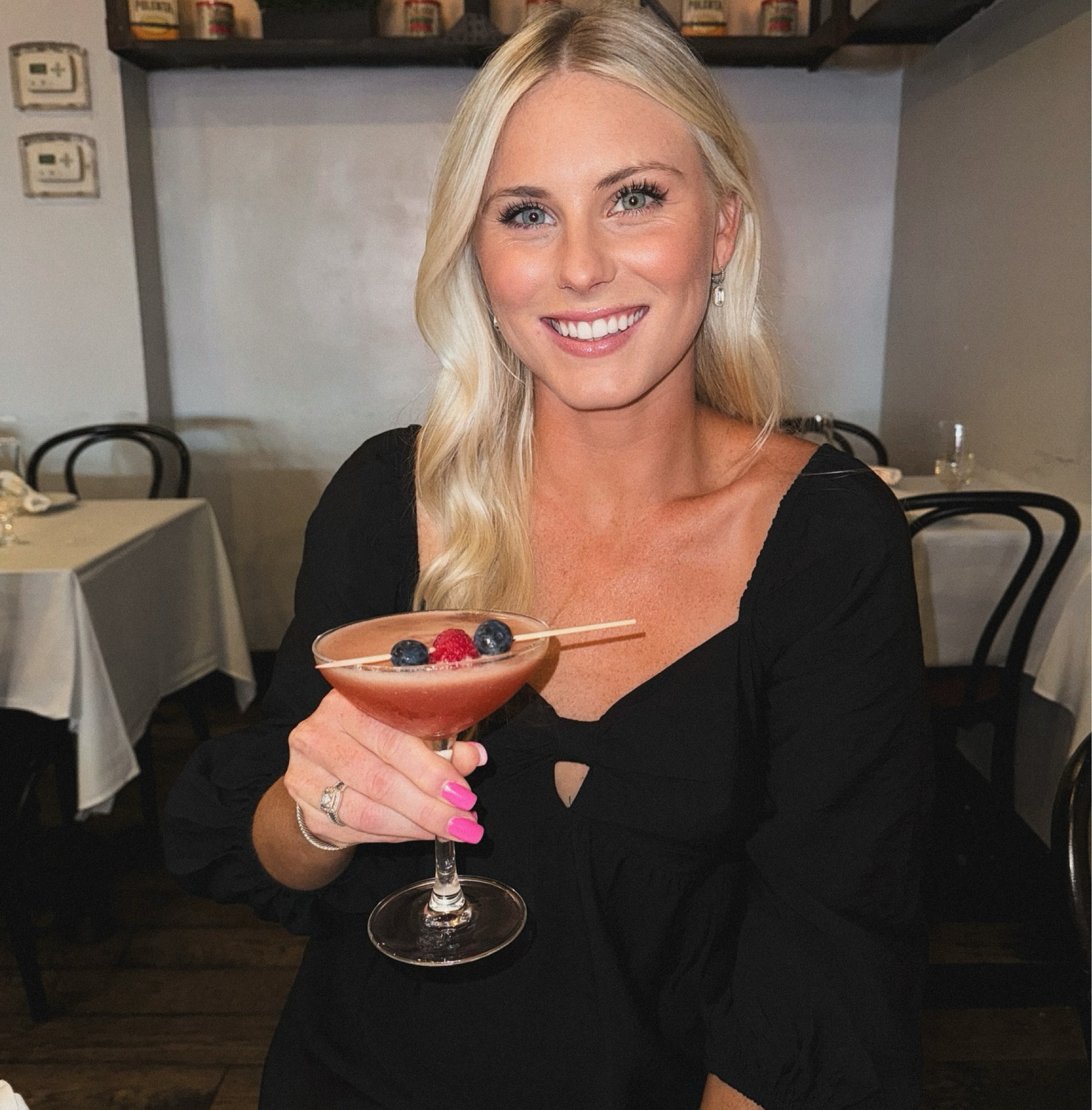 Cheers to another trip around the sun 💫 

Thank you for all of the birthday wishes 🎂 I'm so grateful for all of the memories and friendships that made the last year so truly incredible 🫶