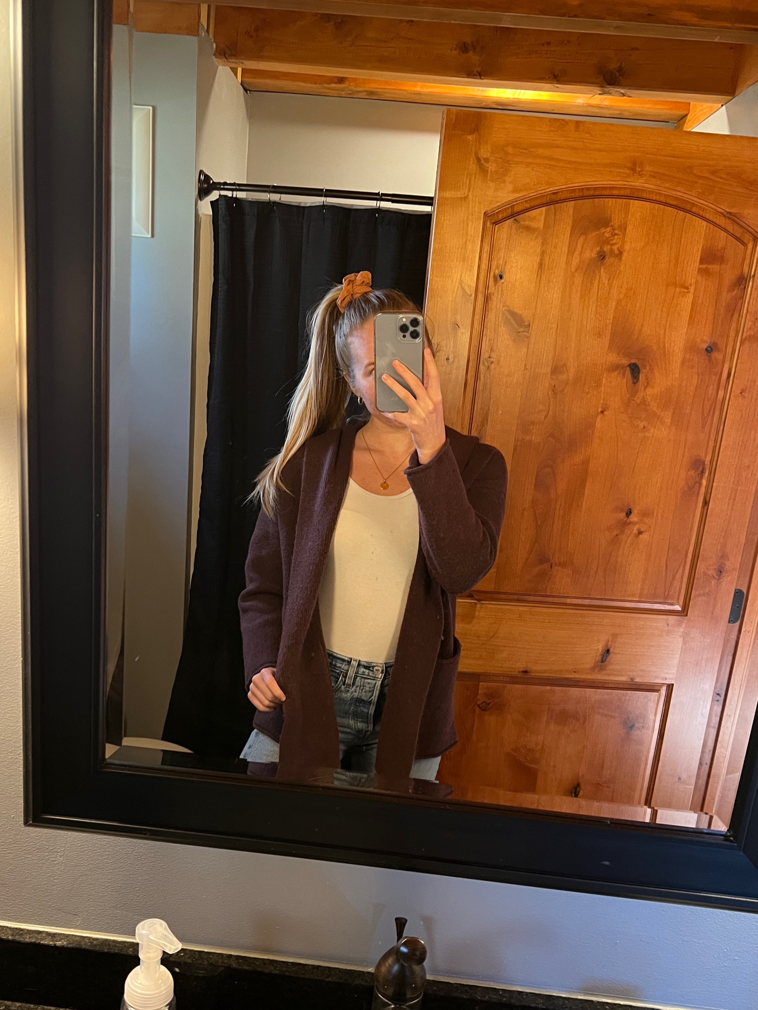 Simple & cozy outfit for a work day this fall or winter🥰

#LTKworkwear #LTKhome #LTKHolidaySale