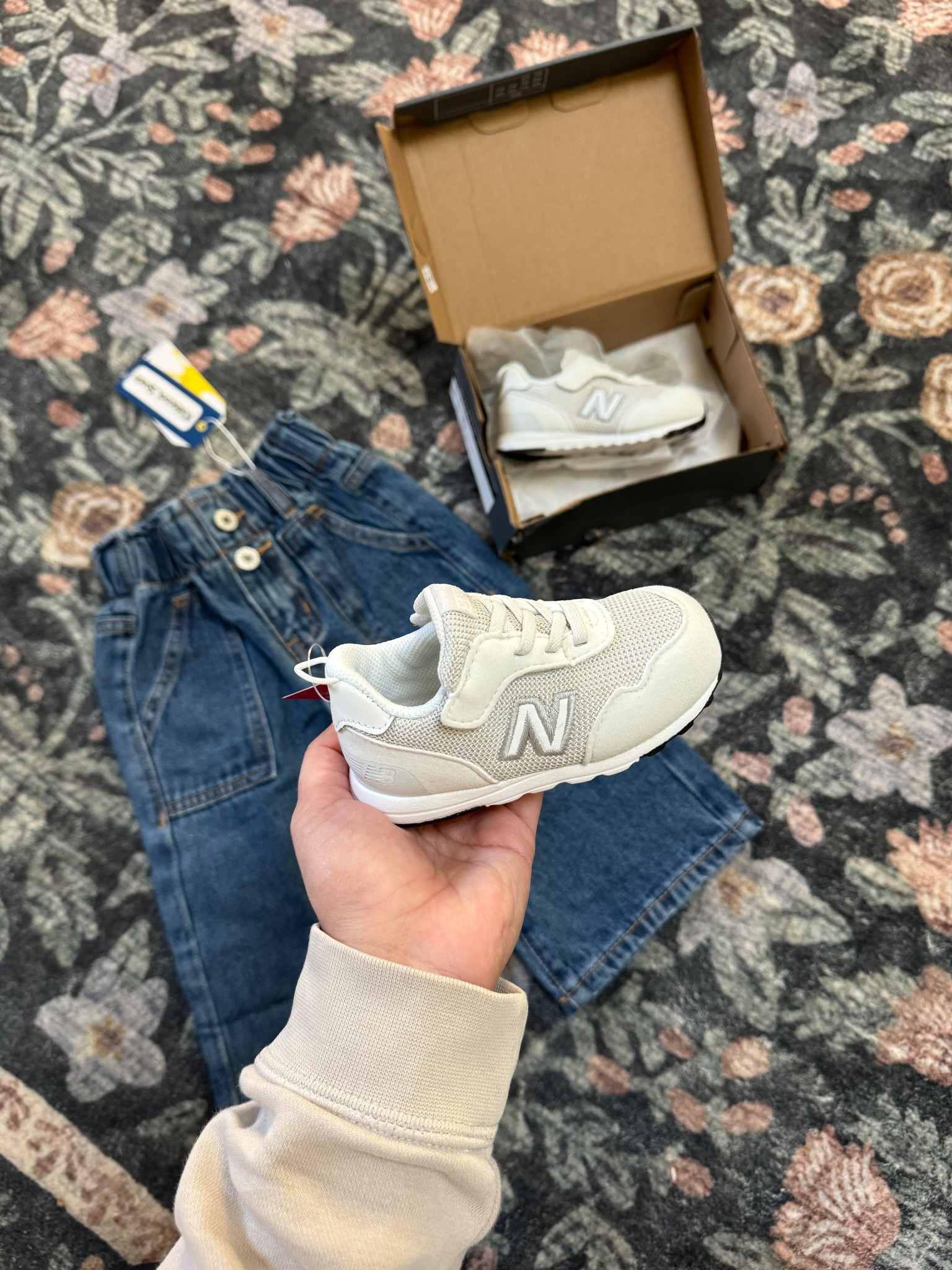 New clothes for my girl!! #toddlerfashion #toddlershoes #toddlerjeans

#LTKBaby #LTKShoeCrush #LTKFindsUnder50