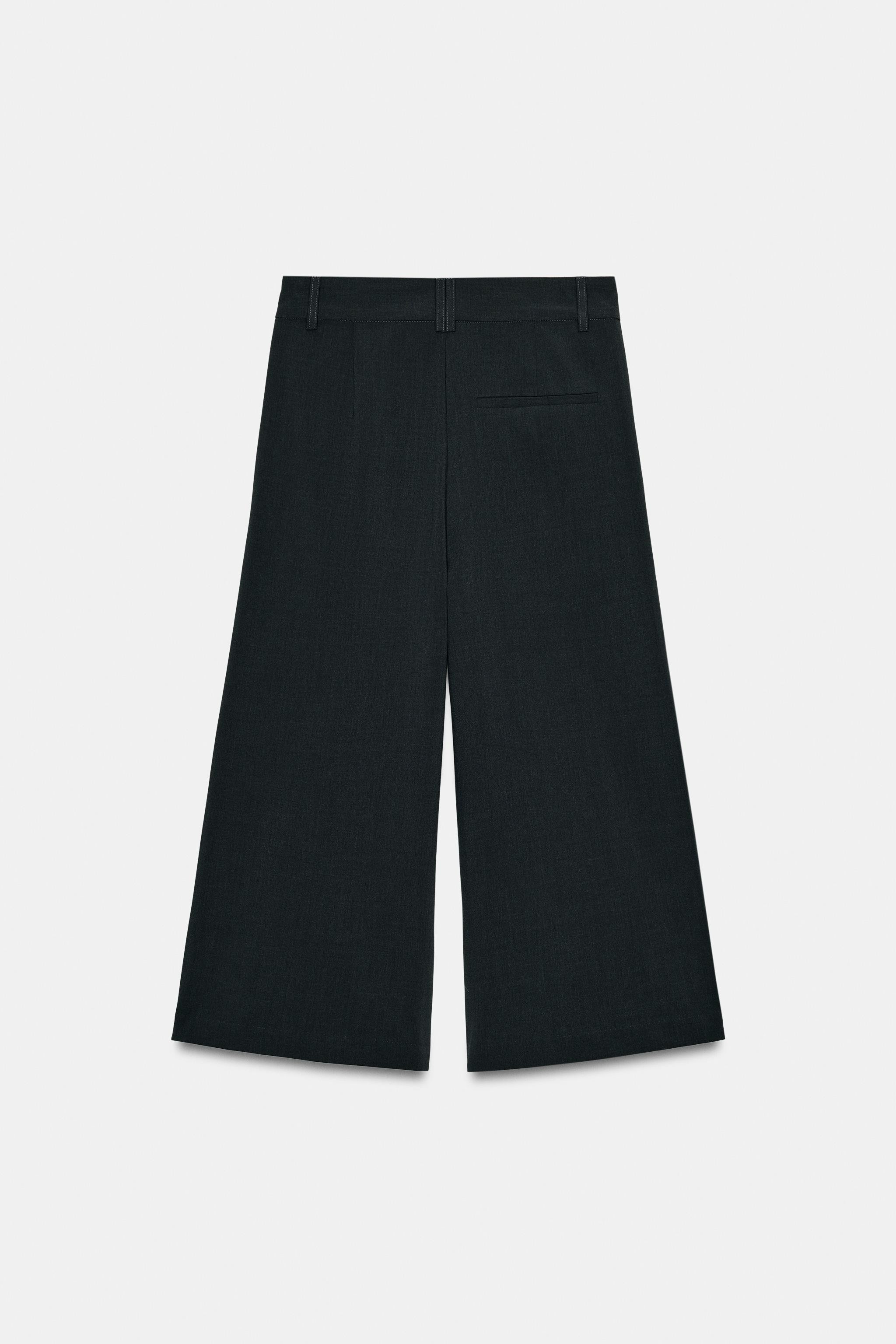 WIDE PLEATED SHORTS | Zara US