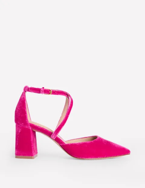 Strap Block Heel Point Courts | Boden (US)