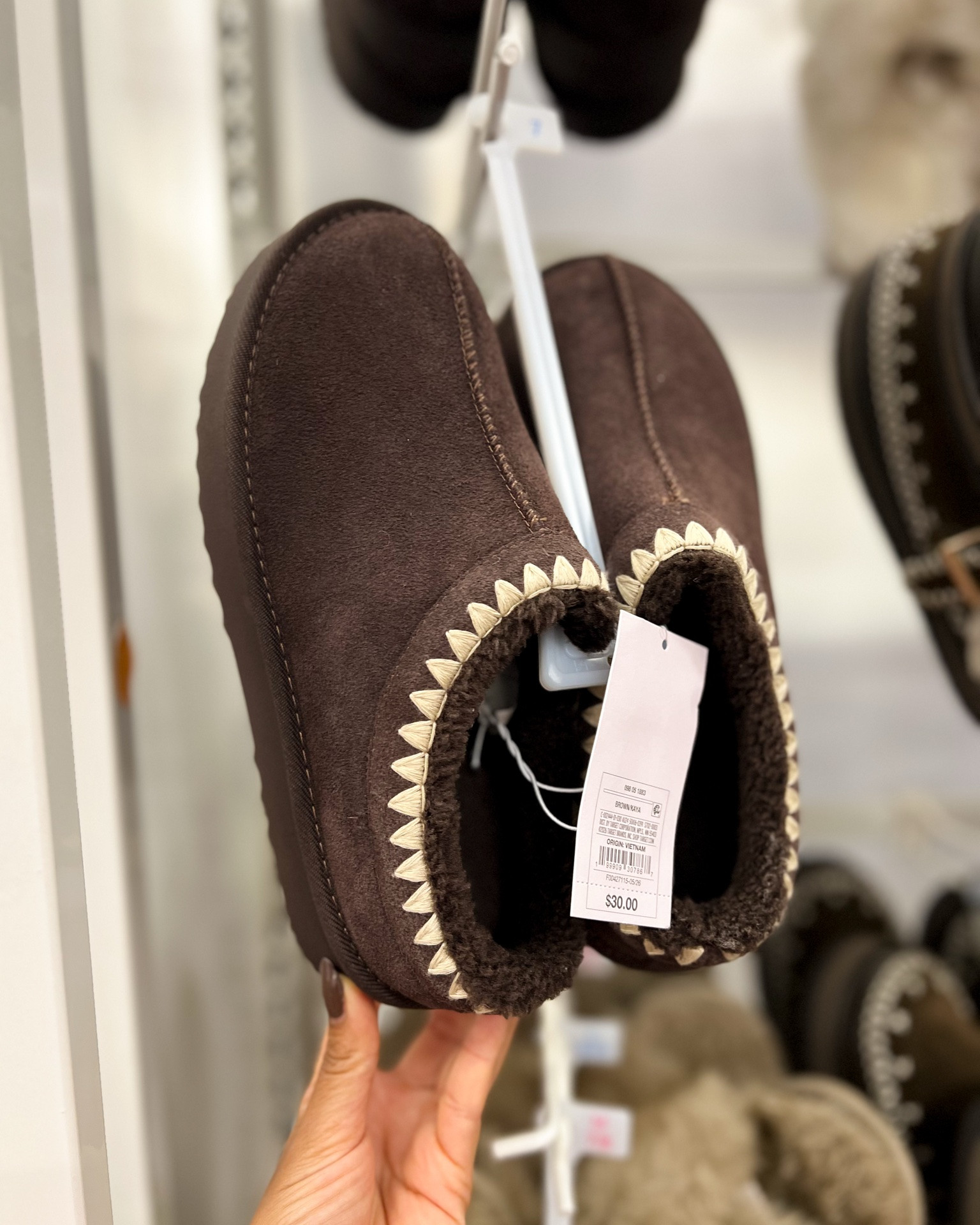 New slippers! Not all the ones I shared on Instagram are available online! I’ll make sure to add them here when I see them in the app. 

Target finds, Target style, @Target

#LTKootd #LTKgrwm #LTKdayinmylife