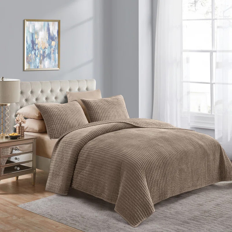 Daygen Velvet Flannel Quilt Set | Wayfair North America