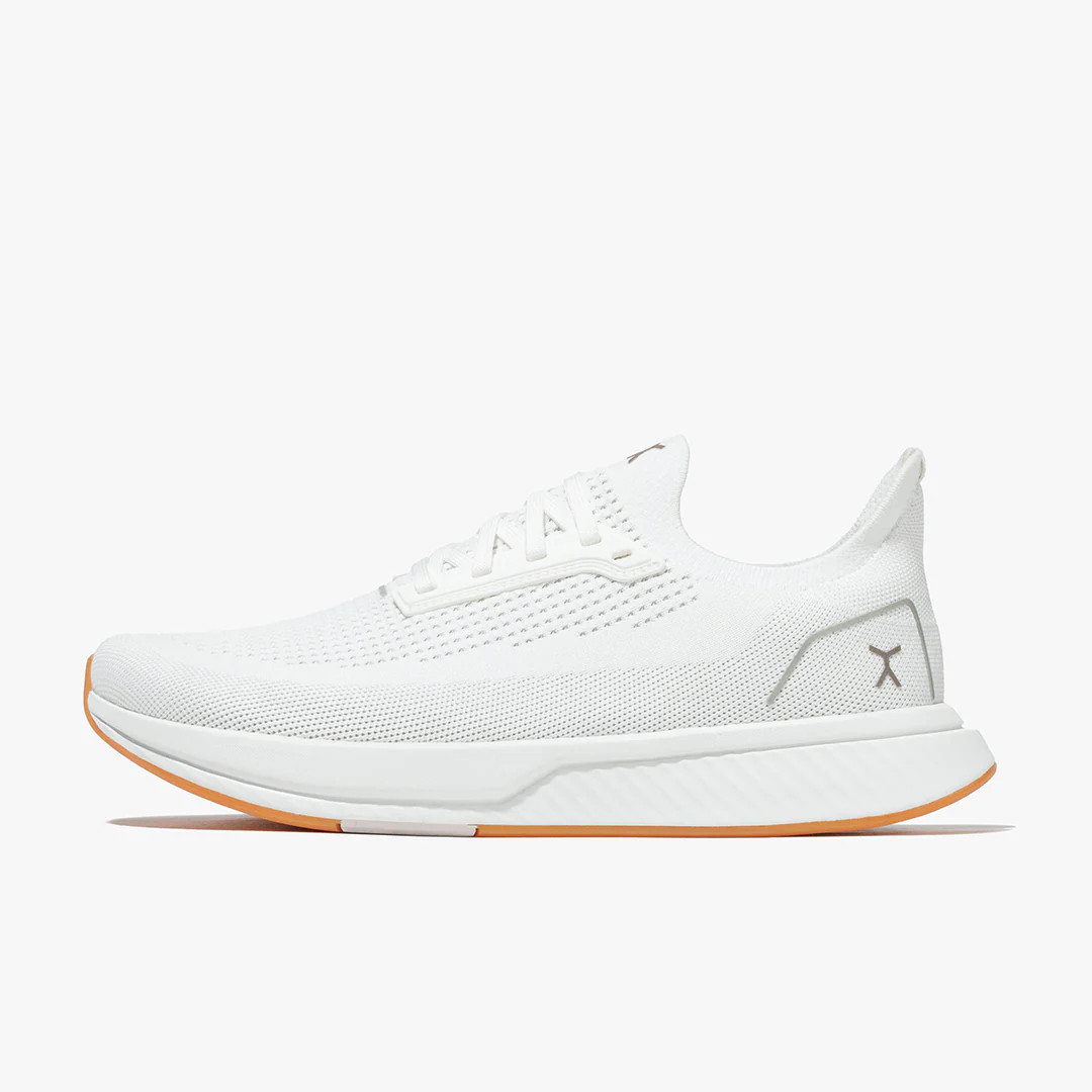 Adapt Runner White / Gum RN / M7 / W8.5 | Flux Footwear