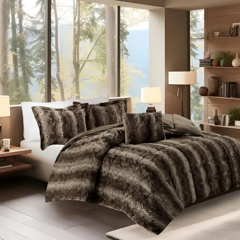 Gracie Mills Shawn 4-Peice Soft Faux Fur To Mink Comforter Set | Wayfair North America