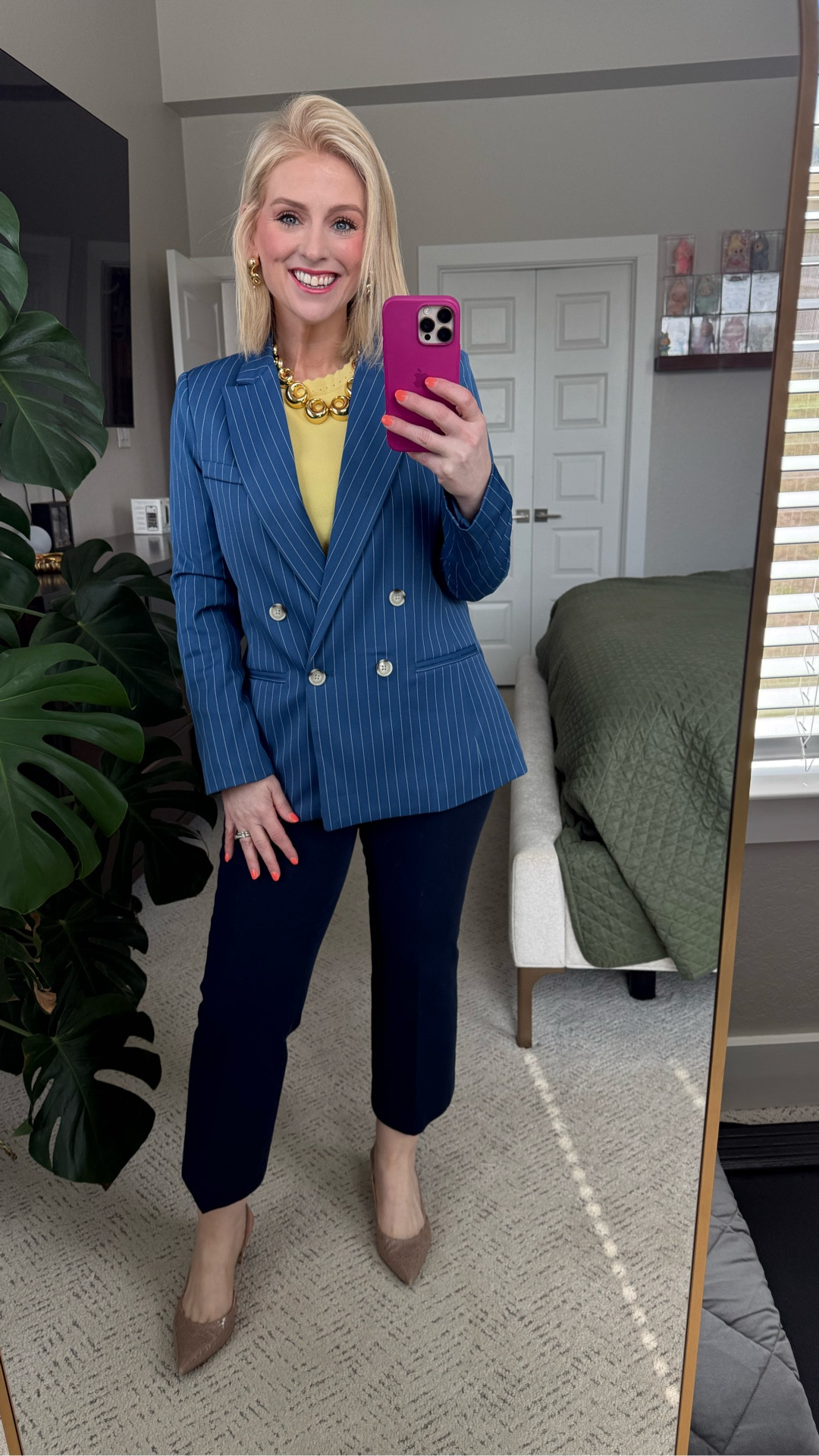My coworker said I looked tan today… I said nope, it’s just the power of a GOOD color 😌✨

This yellow tank is one of my wow colors and she is WORKING 💛 paired with this Marshall’s blazer that looks $$$ but was definitely not 🙌

Polished, put together, and budget-friendly = my favorite combo 💁‍♀️

#LTKMidsize #LTKootd #LTKWorkwear