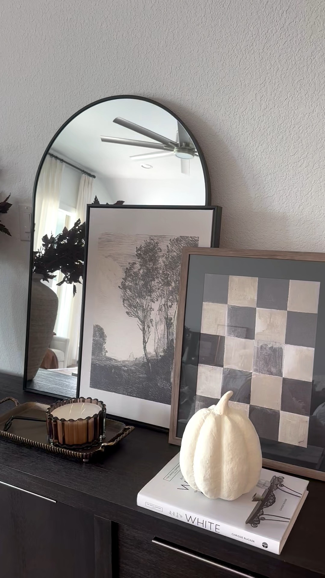 Oval mirror with black frame 

#LTKHome #LTKFindsUnder100 #LTKSaleAlert