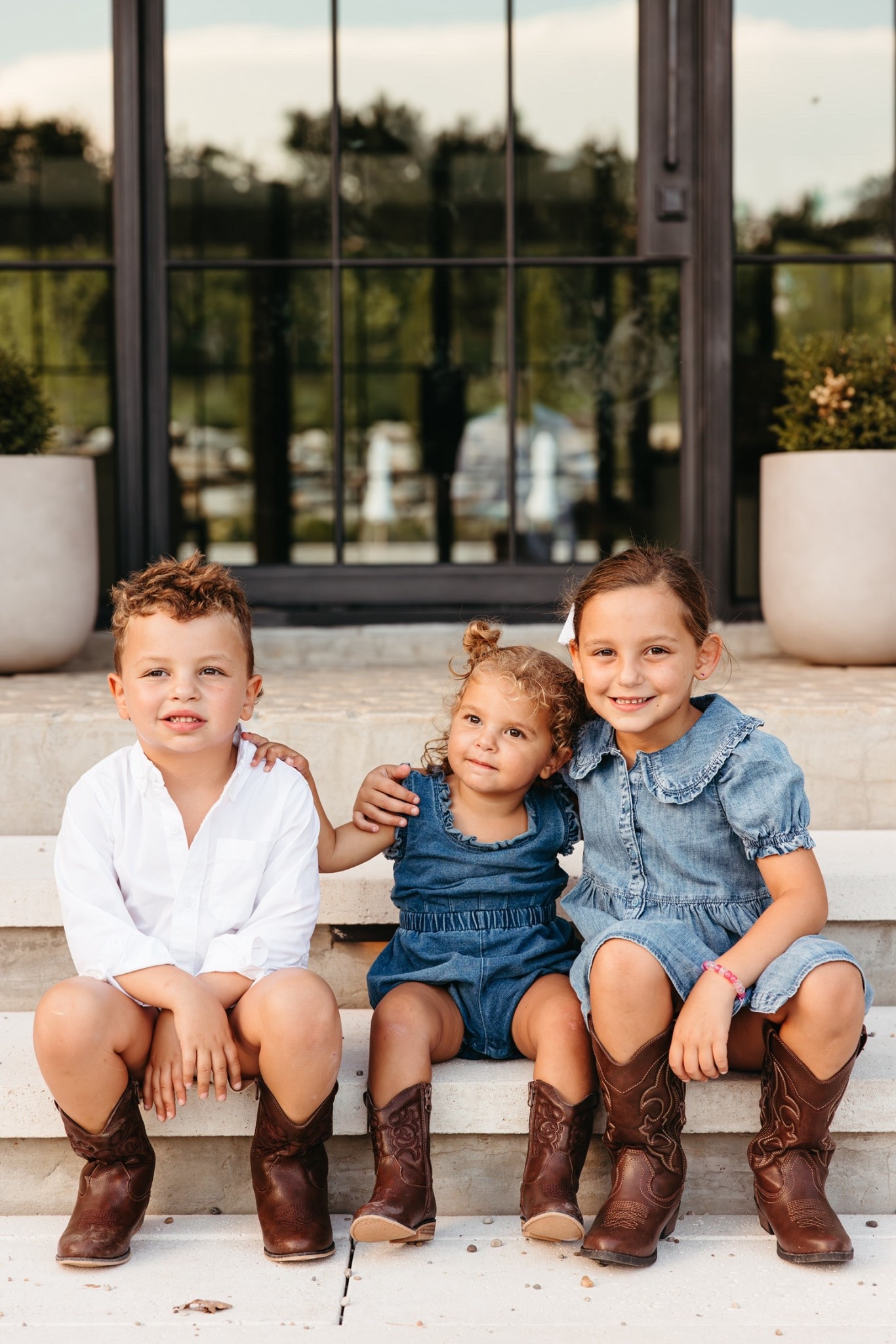 Fall family photos outfit ideas🫶🏼✨

fall family photos, fall family pictures, fall family outfit ideas, family photo session, nashville, mom of 3, Dede Raad, Dress up Buttercup 

#LTKFamily #LTKStyleTip #LTKFindsUnder100