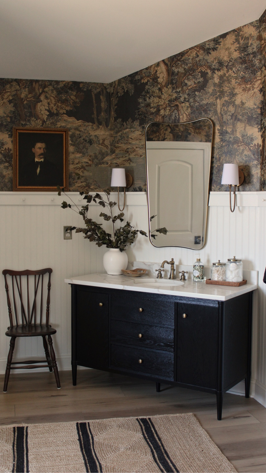 Embracing the weirdest bathroom layout ever!
Primary bathroom, bathroom Reno on a budgets