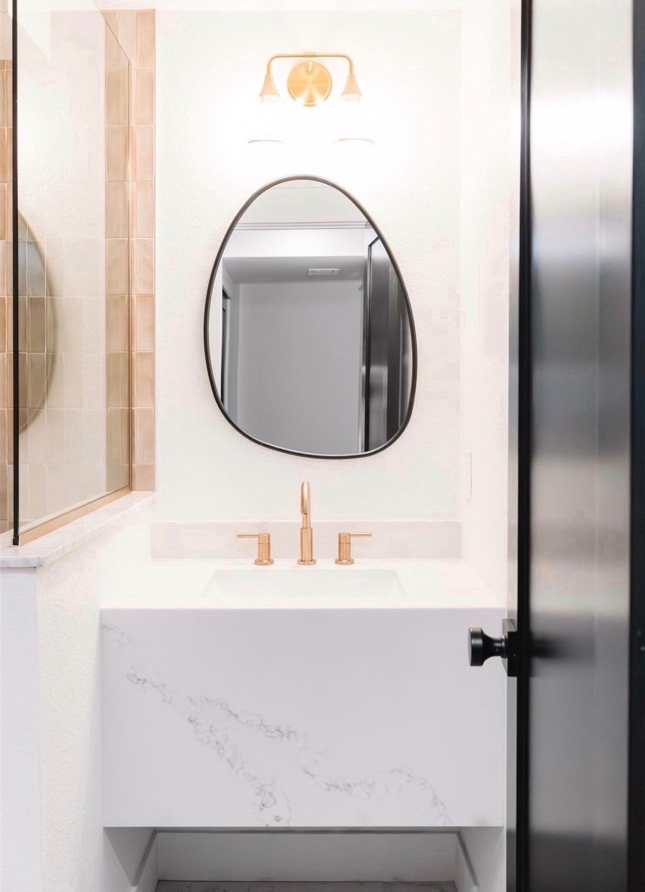 Linking some of my favorite wall mirrors 


#LTKOver40 #LTKHome