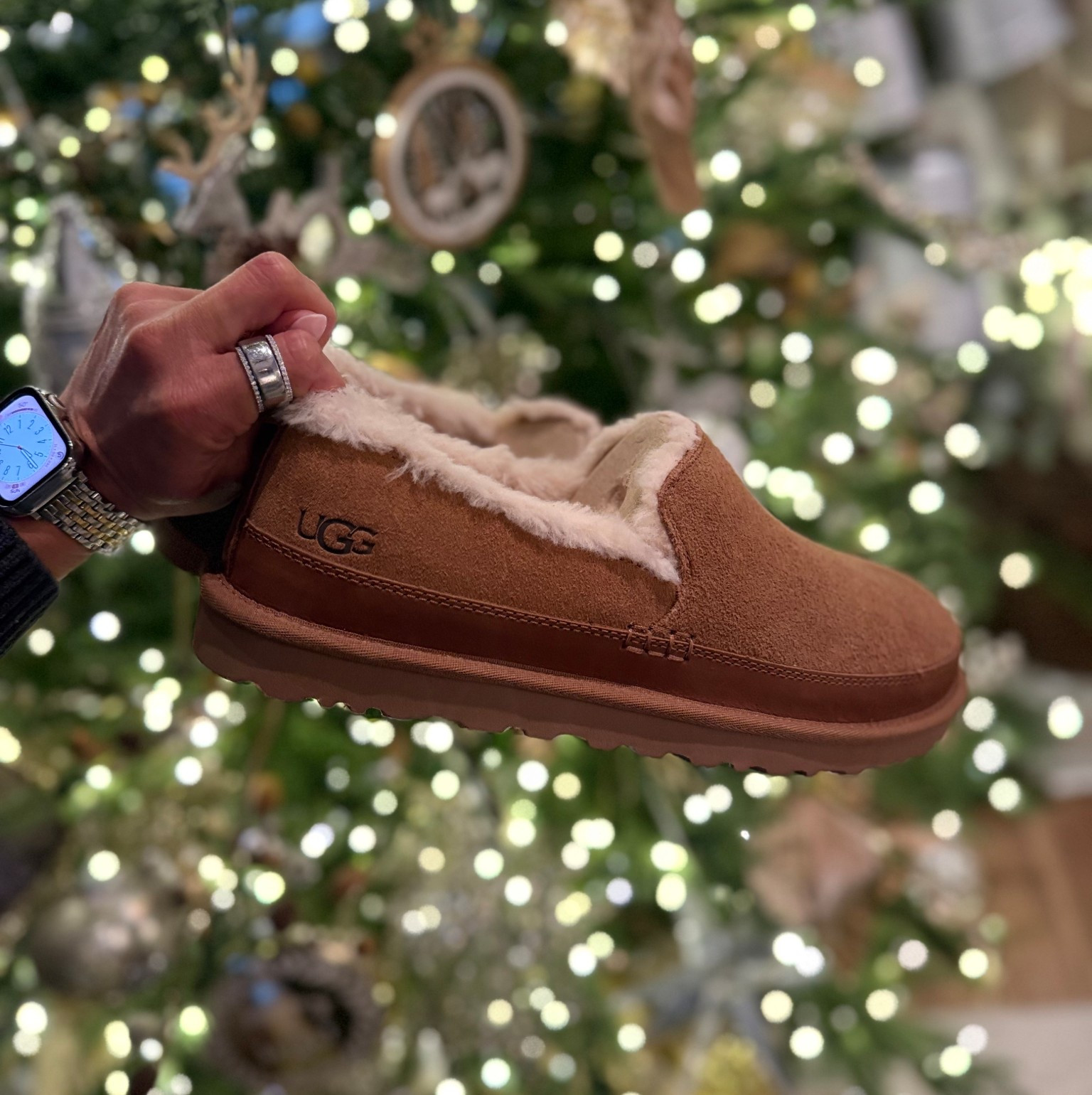Great holiday gift Ugg slippers from @nordstromrack #nordstromrackpartner #rackscore