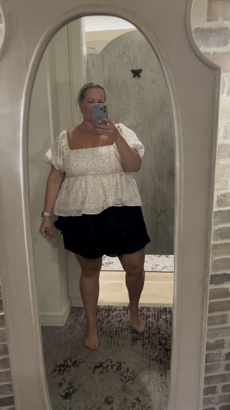 Cute peplum top for a cute flowy summer outfit. I tried this on with a black linen type material skort with a ruffle around the edge. 

Plus size summer outfit 
Plus size skort 
Plus size outfit 
Plus size outfit idea 
Summer dress
Summer skirt 
Summer skort
Ruffle skort
Plus size summer 


#LTKPlusSize #LTKOver40 #LTKStyleTip