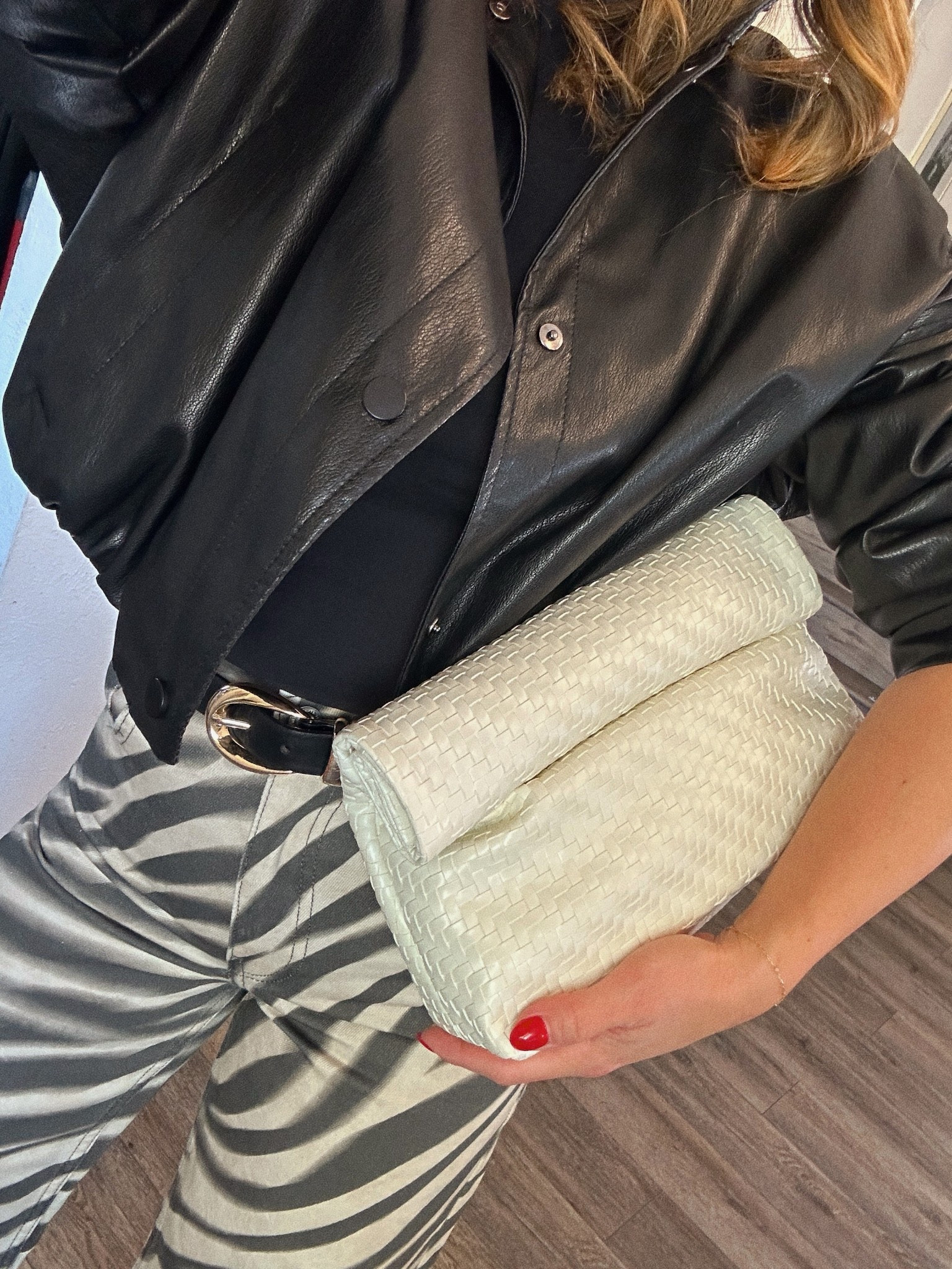 Loving this bag so much! It’s $25 and perfect for spring! 

#LTKootd