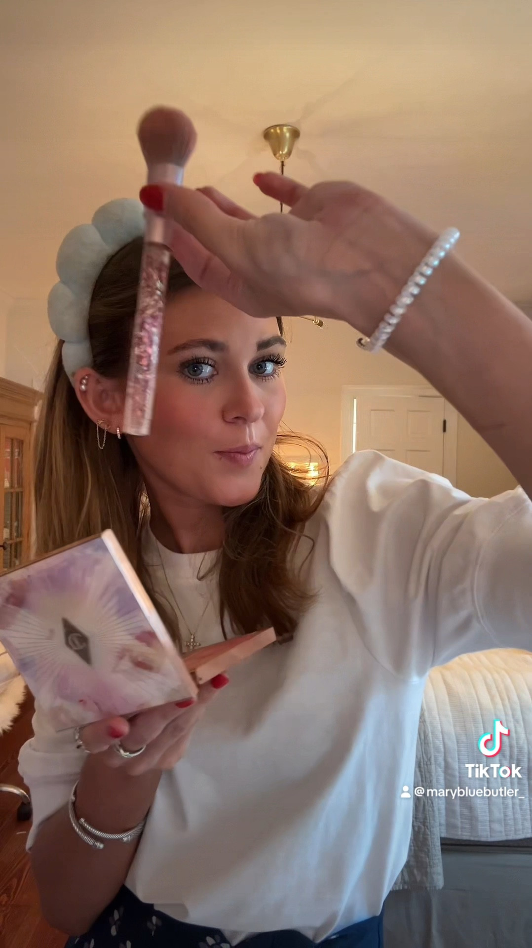 Get ready with me! 
Tagged products below 🩷💋❣️

#LTKxelfCosmetics #LTKStyleTip #LTKBeauty