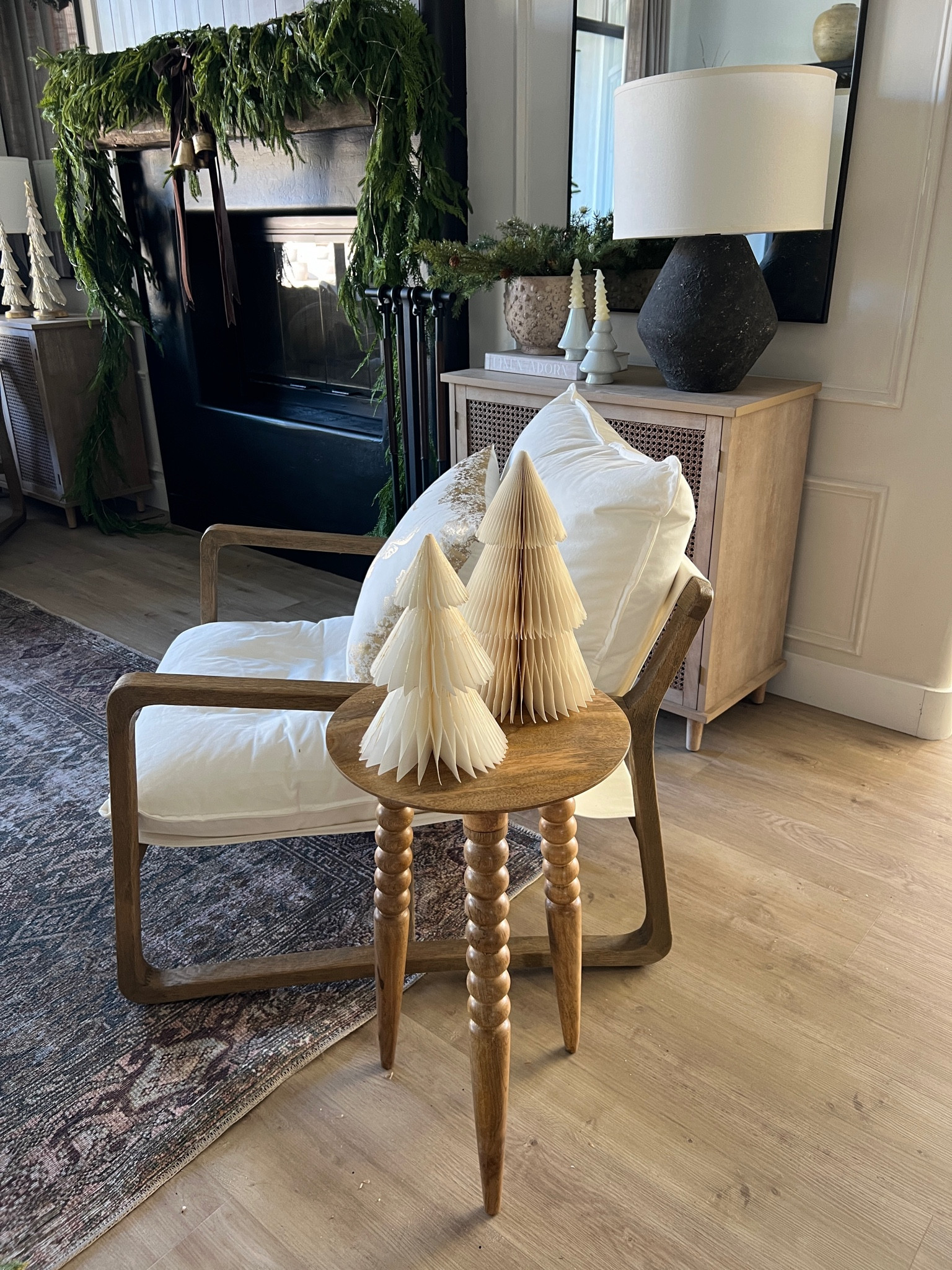 Love this side table that's on sale! Oh and the cutest accordion trees

#LTKHoliday #LTKfindsunder100 #LTKfindsunder50