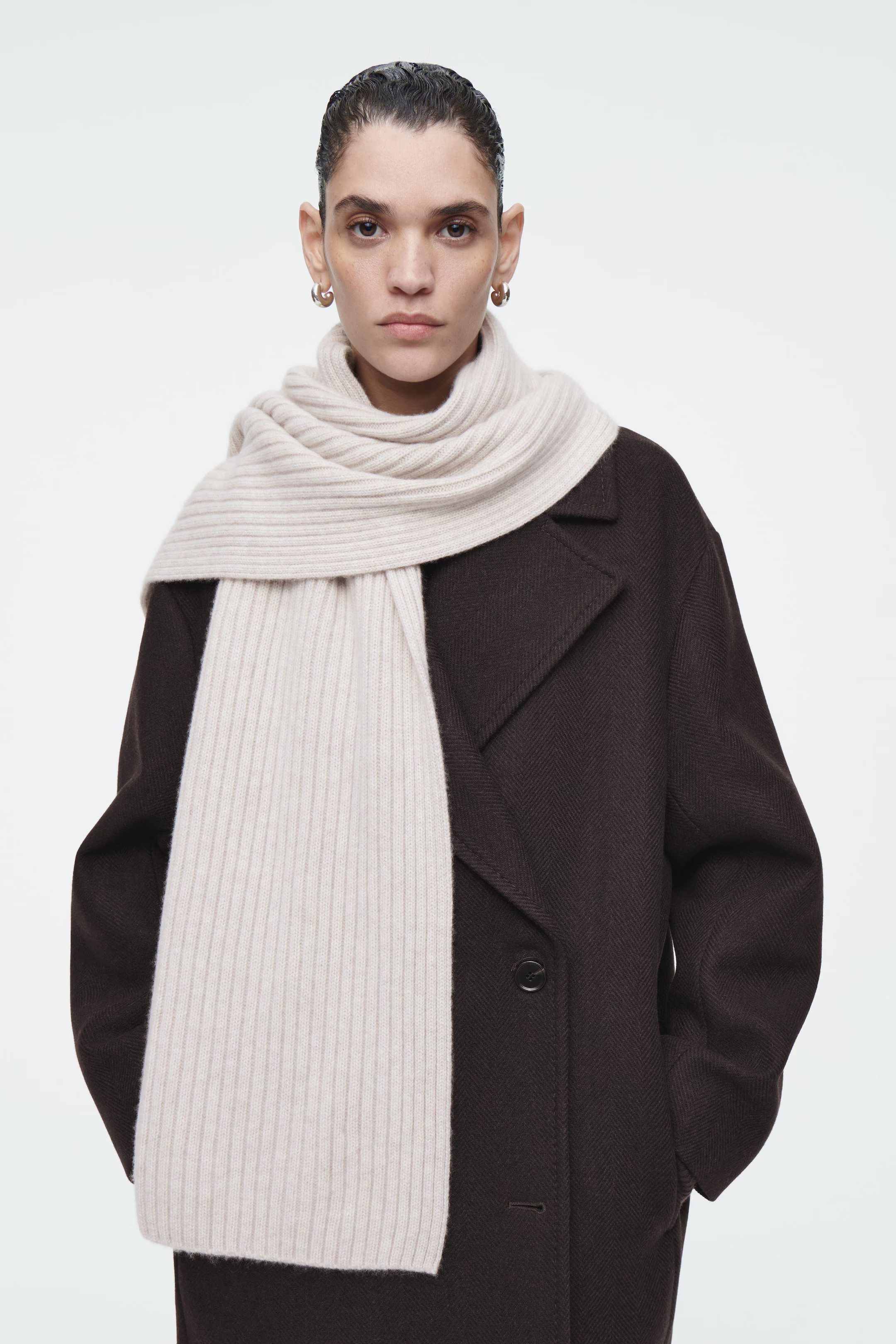 CHUNKY RIBBED CASHMERE SCARF - LIGHT BEIGE / UNDYED | COS | COS (EU)