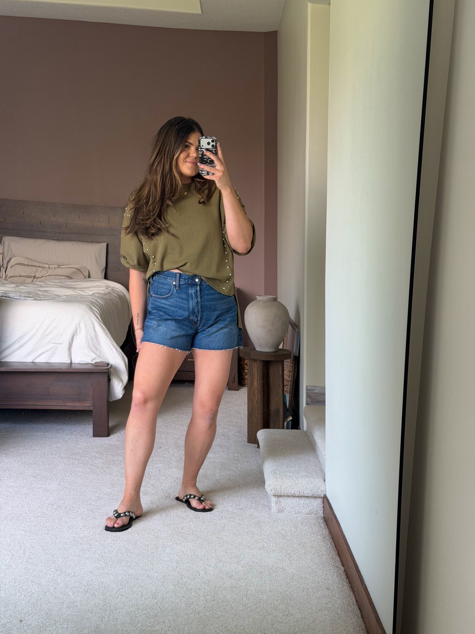 These denim shorts wowowowow 

I’m a size 14 wearing 32 and the fit is perfect 

midsize, fix thick tummy approved, size 12, Mom style, jean shorts spring 2026

