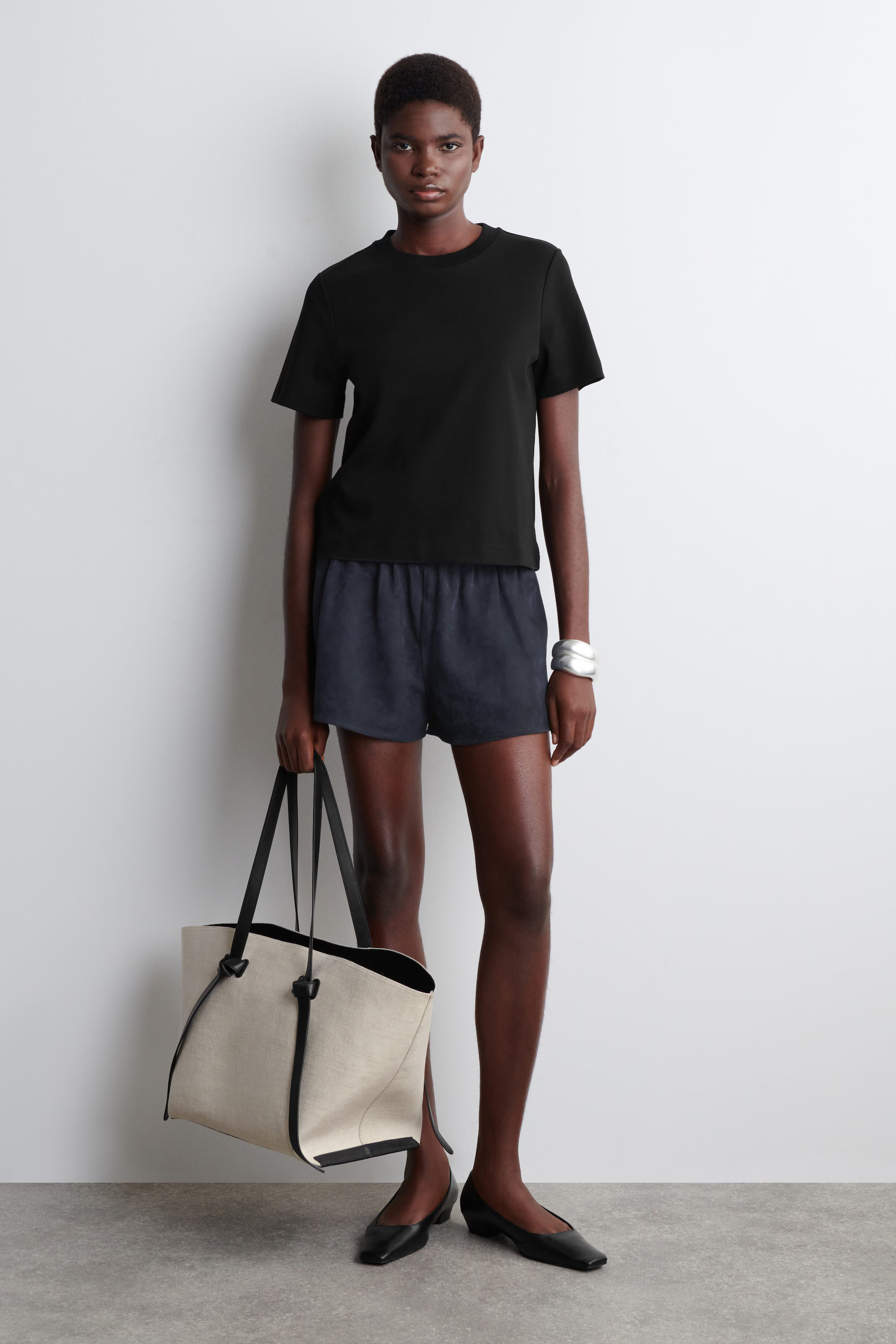 CLEAN CUT REGULAR T-SHIRT - BLACK | COS | COS UK