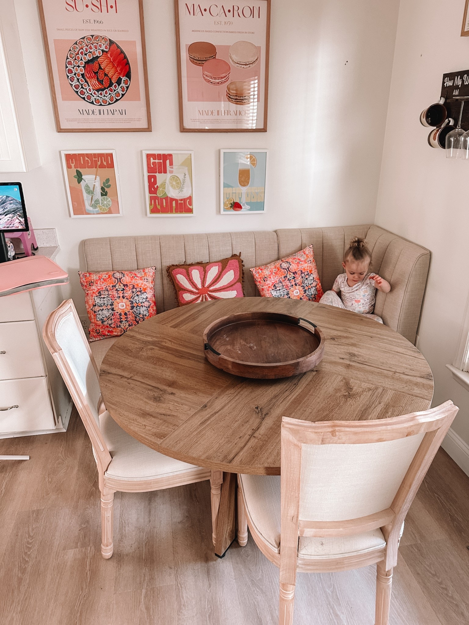 My cute breakfast nook 🫶🏻✨

#LTKHome #LTKStyleTip #LTKSeasonal