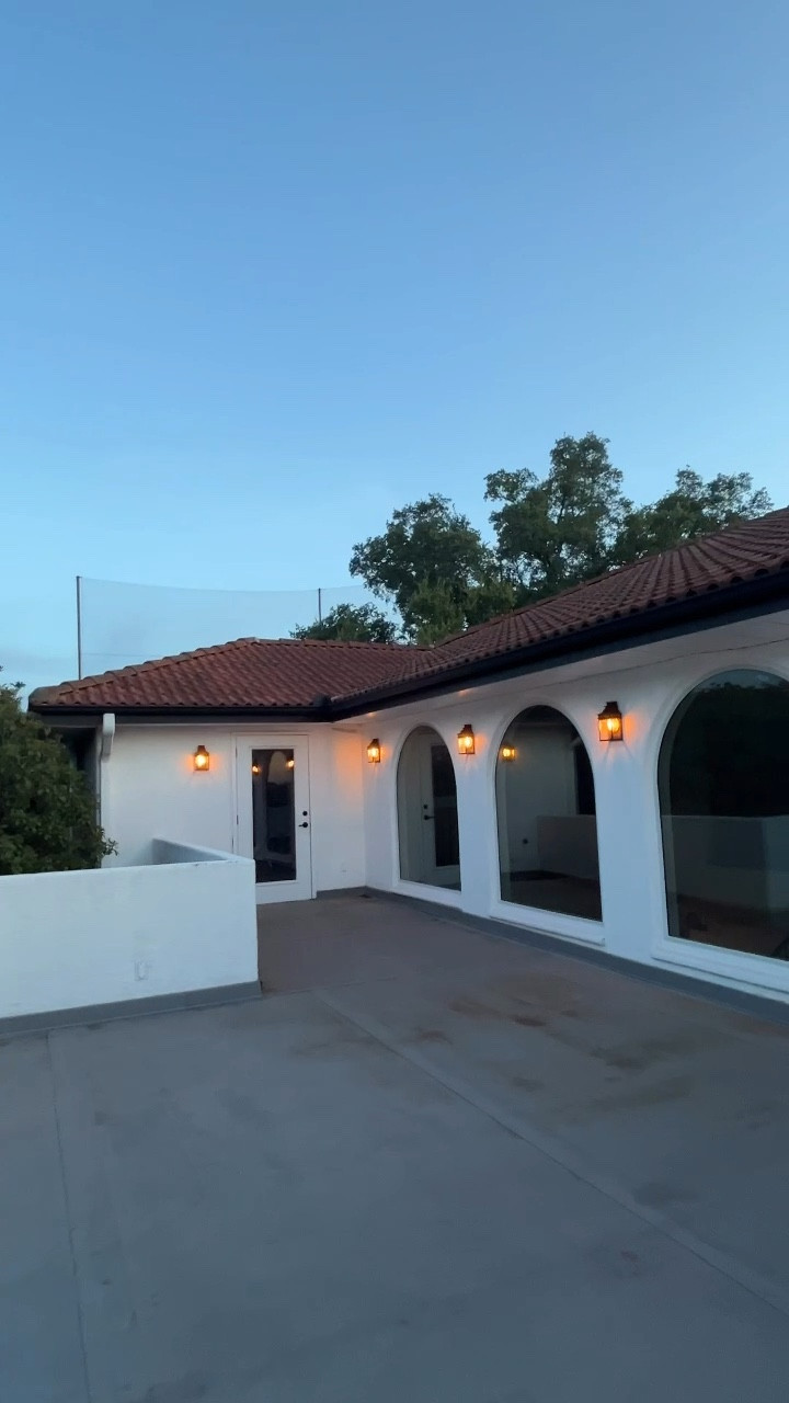 Upgraded outdoor light sconces!

We fell in love with these light fixtures as a first step to turn our rooftop patio into a Mediterranean oasis💡

Lowe’s, Home Depot

#LTKFindsUnder50 #LTKHome #LTKSaleAlert