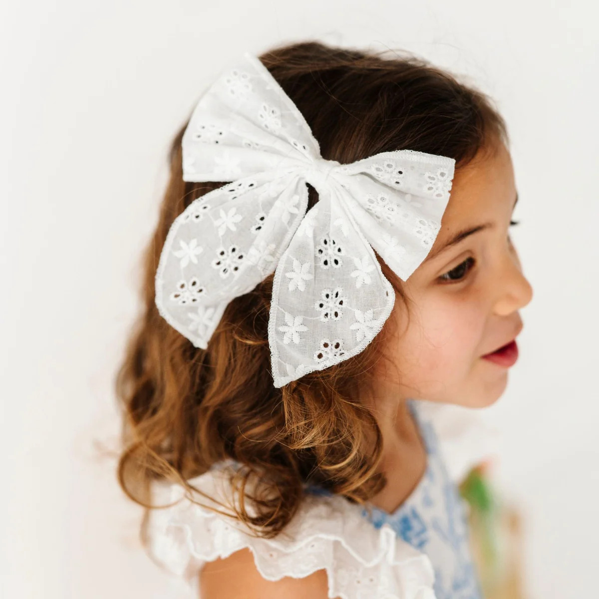 White Eyelet Clip | Bums & Roses