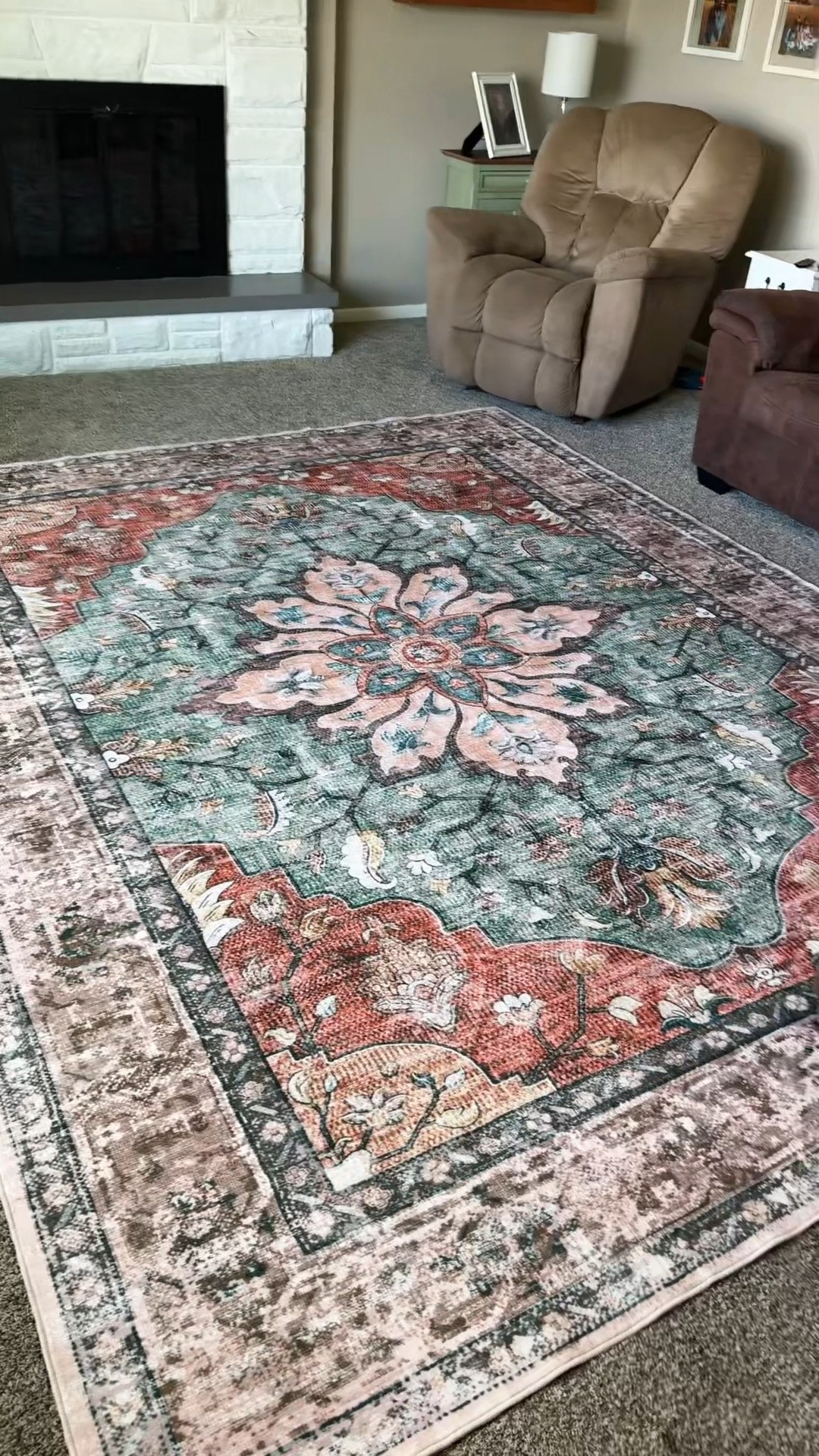This machine washable area rug is so buttery soft and just adds that cozy touch to the room! 

Area rug, rug, washable rug, washable area rug, home decor, living room decor, living room rug

#LTKHome