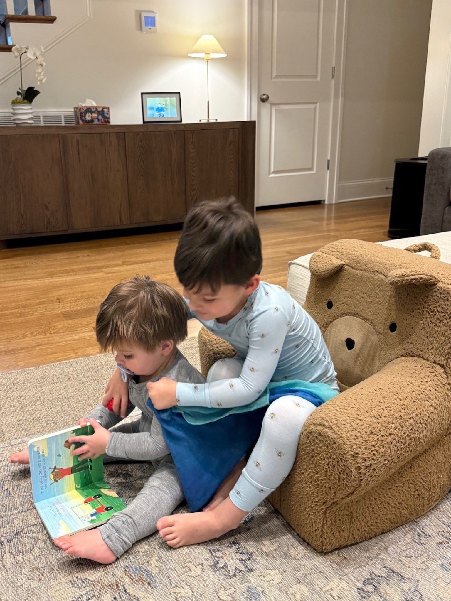 Bed time stories 🥹

Kids, kids finds, kids pjs, kid chairs, pbk, pottery barn, boy mom, Grace white

#LTKBaby #LTKmomlife #LTKKids