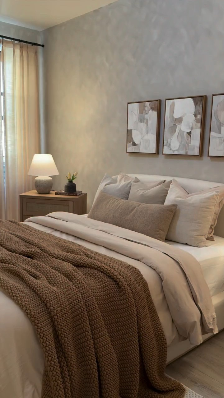 There’s nothing better than ending the day in bedding that feels like a luxury hotel.

I’m obsessed with this organic cotton duvet cover set from @bedsurehome. It’s incredibly soft, breathable, and gives my bedroom that clean, cozy, and elevated look I love.

If you’re looking to refresh your space with timeless, comfortable bedding, this is definitely worth it. 

@bedsurehome

#Bedsure #Bedsuregetcozy #BedroomDecor #CozyHome #OrganicCotton BeddingInspiration HomeDecor NeutralHome BedroomRefresh HotelStyleBedroom