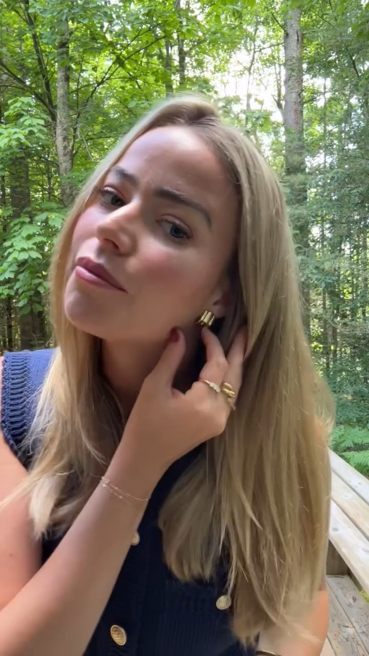 Showing you all what I wore to a family dinner in July 🍒🐟🍷
Dress: @reformation 
Shoes: @jcrew 
Bag: @vivrelle @dior 
Earrings: @heavenmayhem_ 
Watch: @shinola 
#summerfashion #summeroutfit #summerlook