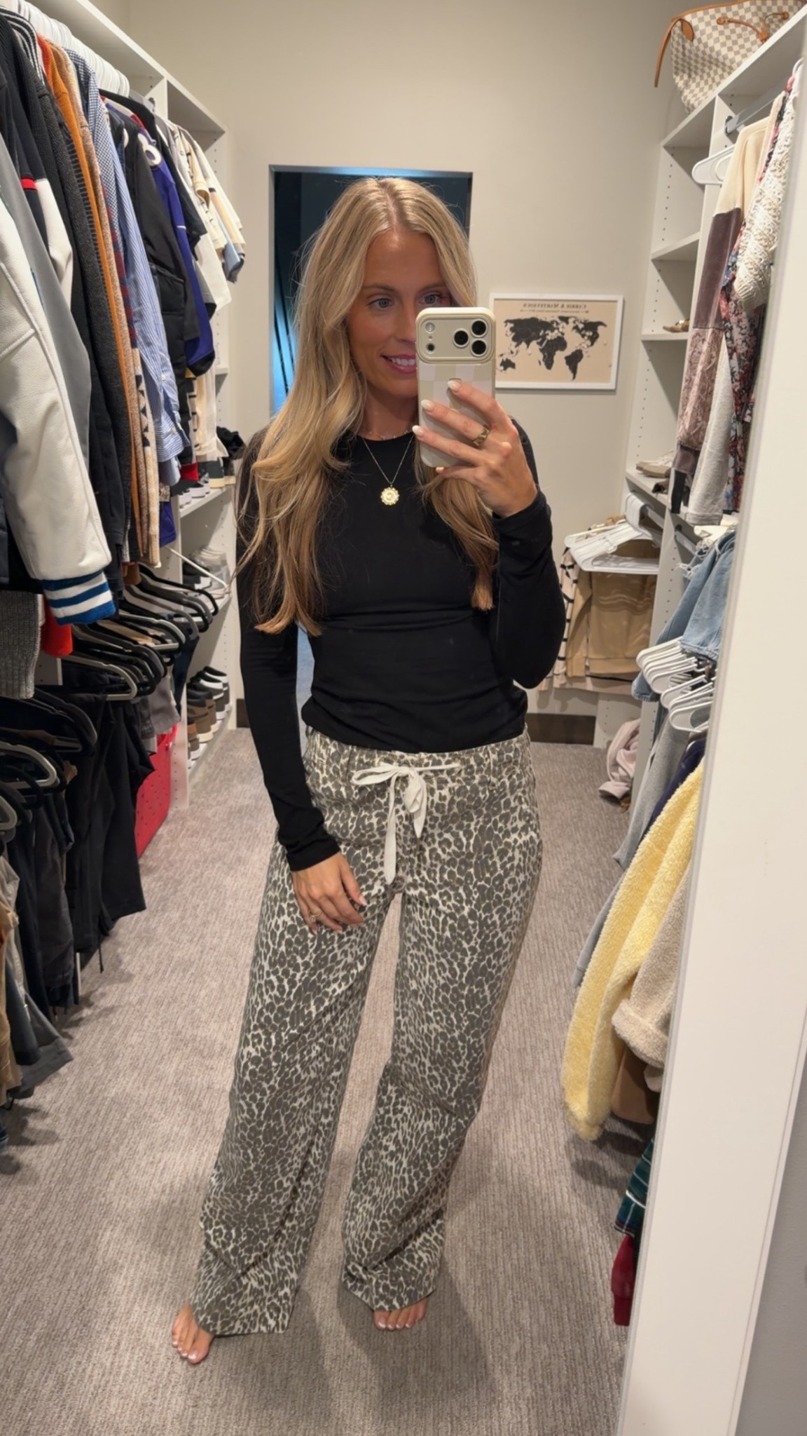 Wearing a size 24 in the jeans… they run BIG!! Like 2 sizes big… they are so comfy!

These are also my FAVORITE long sleeves… I own multiple colors. Wearing size small 
Height 5’6
