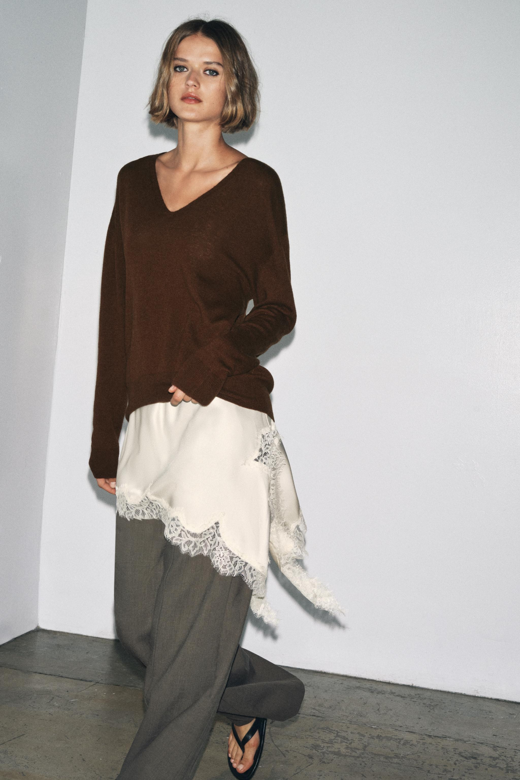 100% EXTRA-SOFT WOOL V-NECK JUMPER | Zara UK