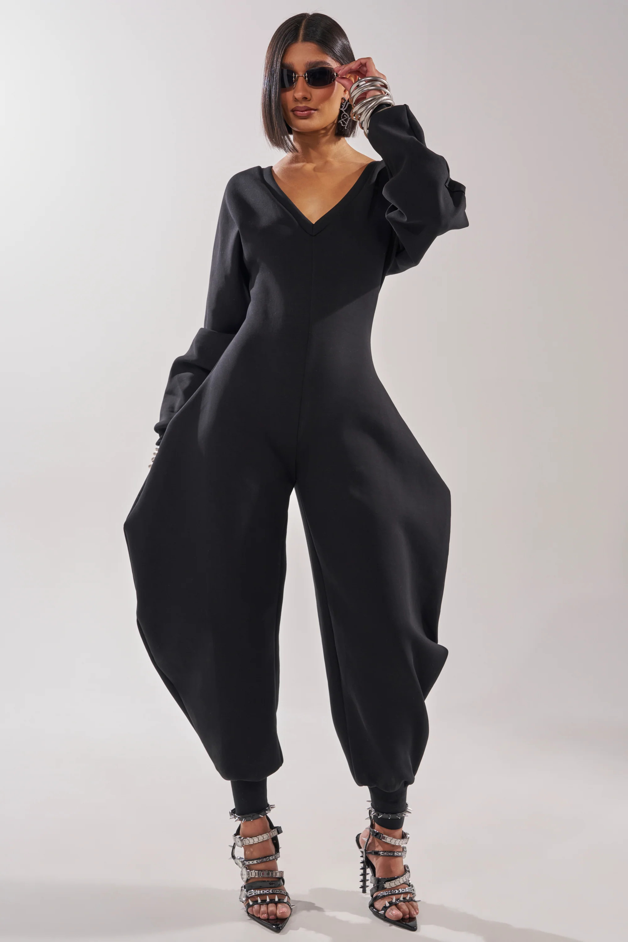 COMFY COZY SWEATSHIRT JUMPSUIT IN BLACK | AKIRA