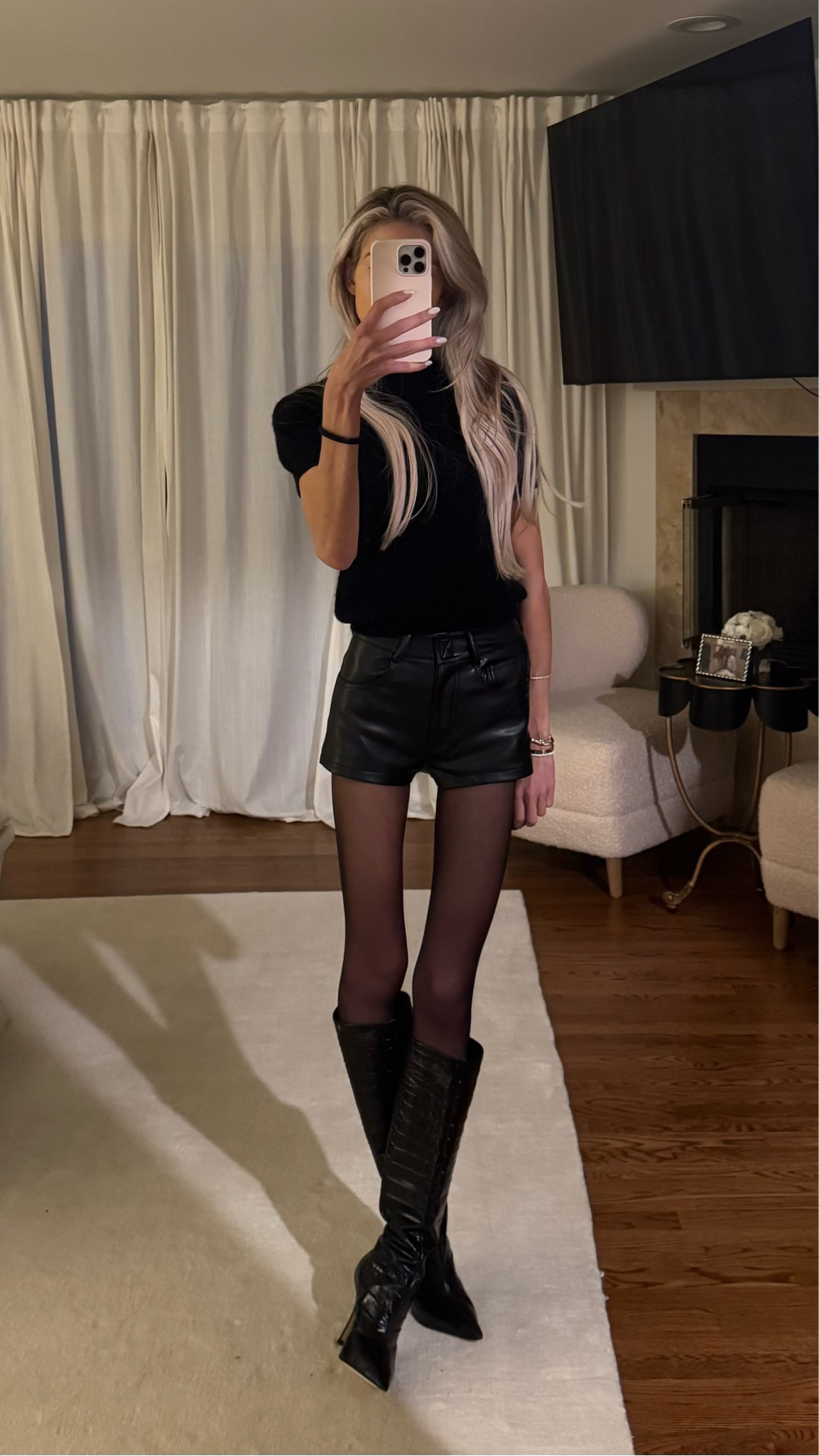 The perfect black mini short 🖤 

#LTKSeasonal #LTKStyleTip #LTKShoeCrush