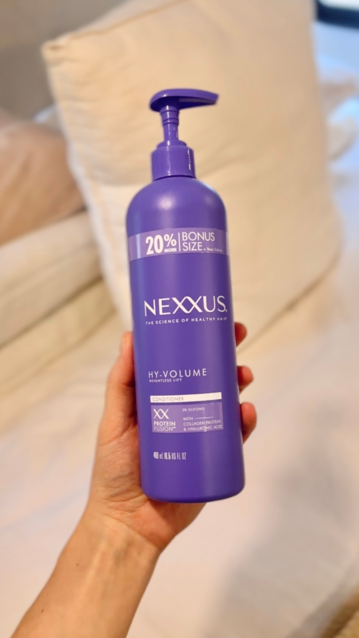 amazing conditioner for fine thin hair down- doesn’t weight the hair down, smells nice & especially love the pump design 