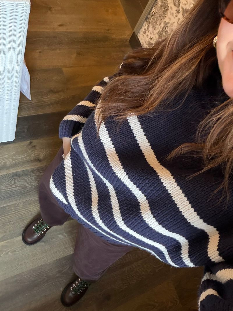 Wine tasting in Burgundy in Anthro! 

anthropologie l outfit details l boots l jeans 

 