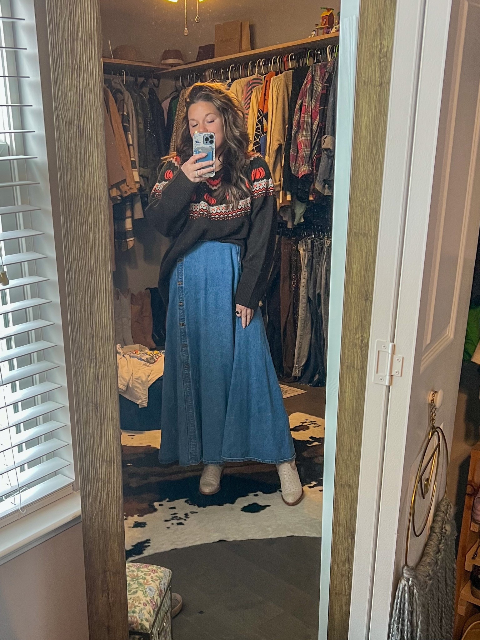 Sweater: Size up for oversized look
Skirt: Thrifted but definitely can find something similar (tagged a few ideas)
Boots: TTS and AMAZING 🤤 

#LTKSeasonal #LTKHoliday #LTKStyleTip