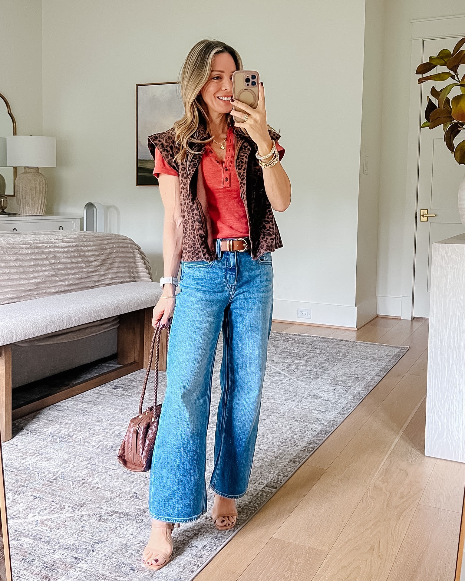 Smitten with layering vests for Texas fall weather

Vest Fit: I’m wearing a Small

Top Fit: I’m wearing an XS

Jeans Fit: I’m wearing a 25