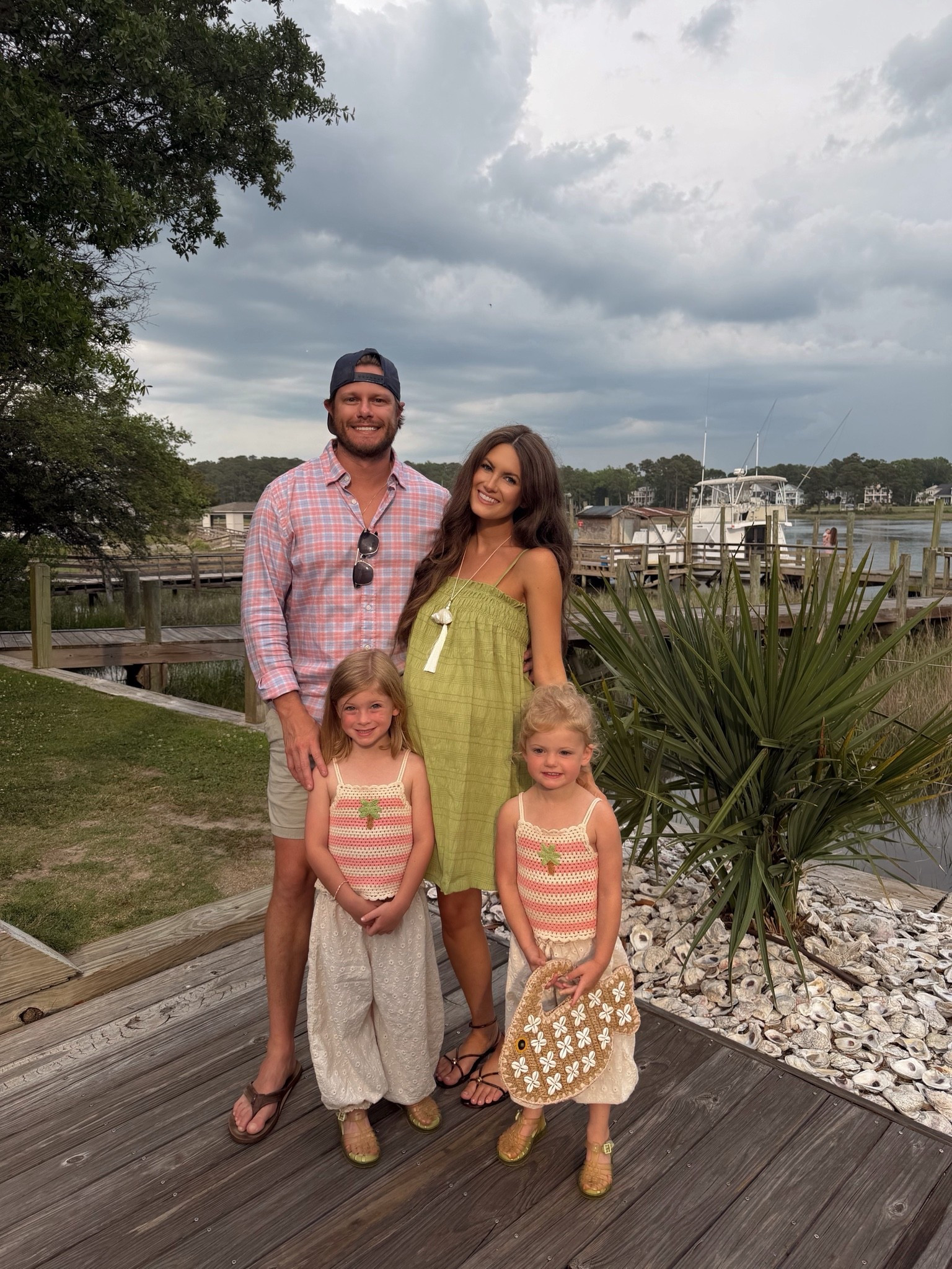 Family dinner in OIB 🌴🤍

#LTKmomlife #LTKKids #LTKTravel