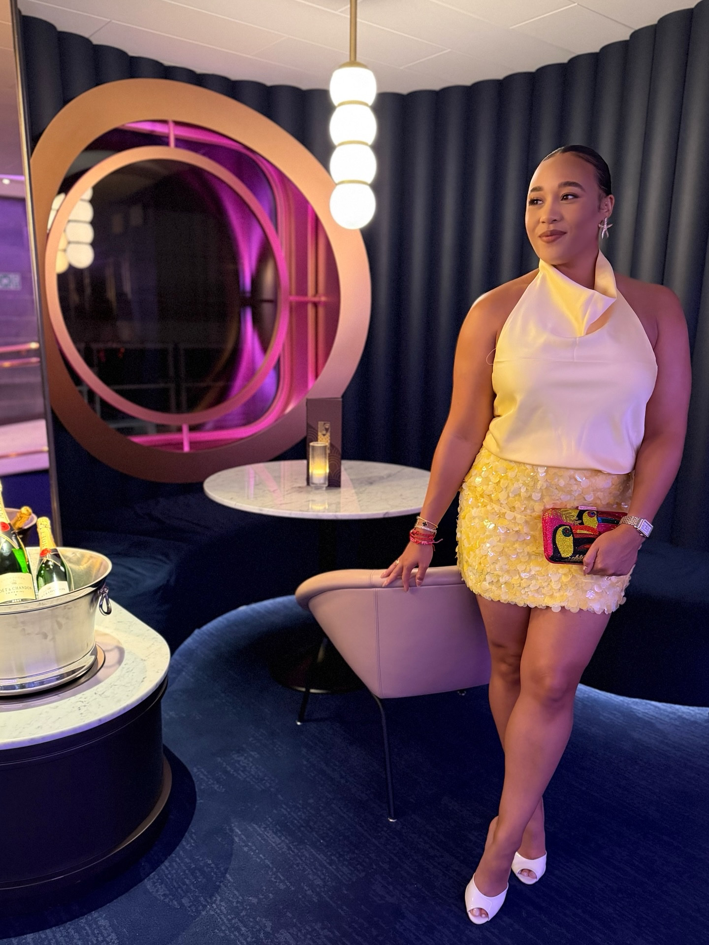 When I look at you I look at you 💛

@zara 
@stevemadden 
@shein_us 

#ootd #fashion #fashionista #whatıwore #datenightoutfit #blackgirlmagic