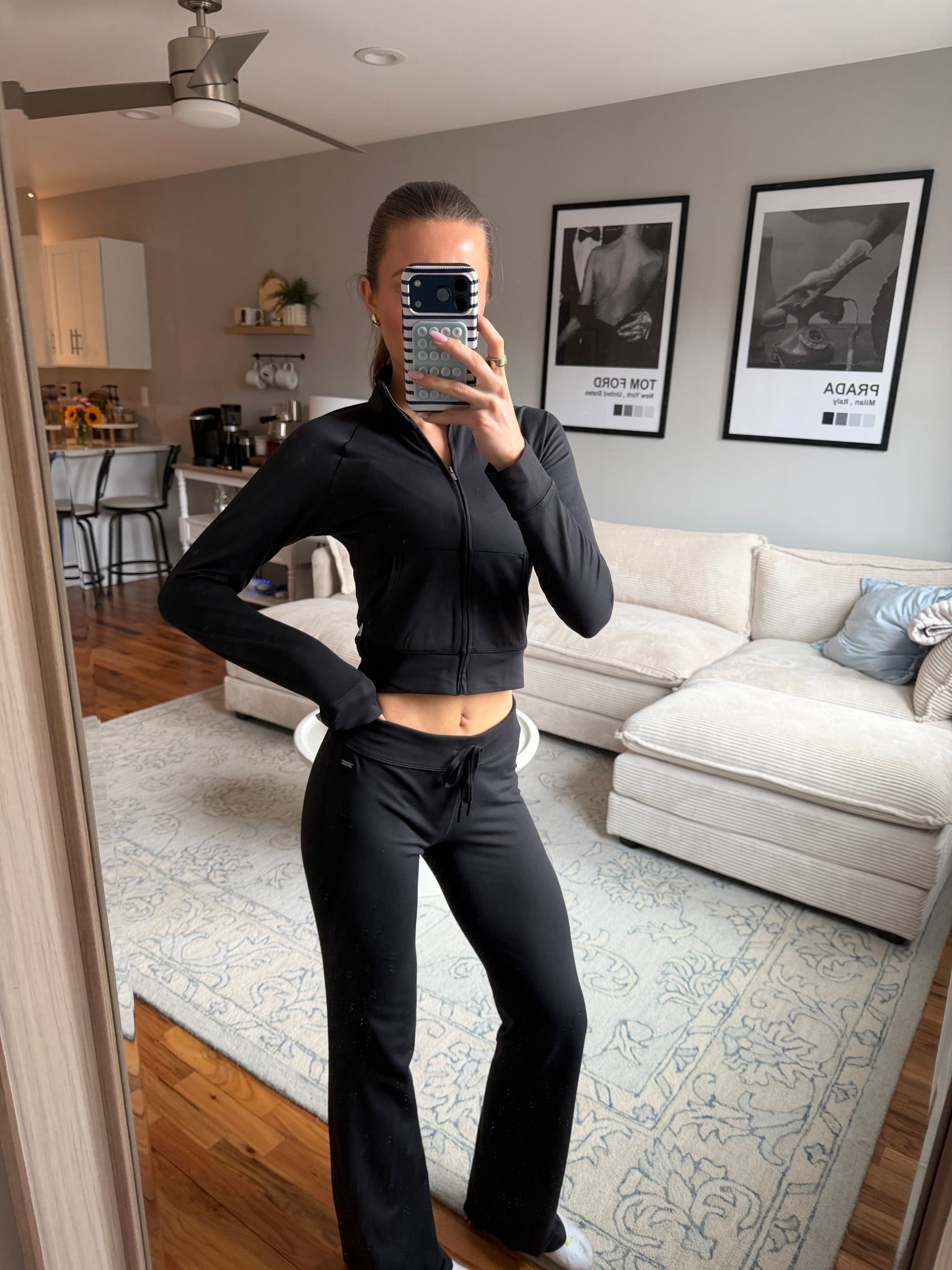 @Vuori US obsessed with this set 

#LTKootd #LTKfitnessgoals