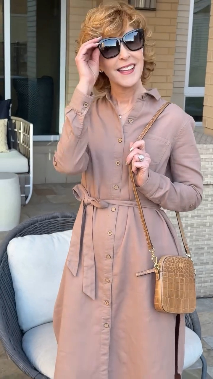 Some accessories quietly elevate everything you wear. This is one of them 
I’m always drawn to pieces that feel refined but still work for real life, and this Alli handbag from @ericjavits is exactly that. The craftsmanship is stunning, the silhouette is timeless, and the versatility makes it an easy yes for everyday wear, travel, and evenings out.
This is the kind of bag that doesn’t chase trends. It simply fits beautifully into your wardrobe, season after season.
Shop the Fall/Winter 2025 collection at EricJavits.com and use code SUZY10 for 10% off sitewide.


#LTKstorytime #LTKWorkwear