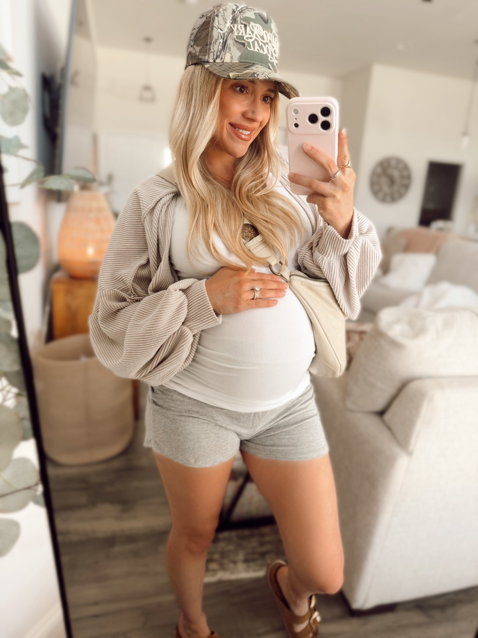 #LTKootd #LTKBump #LTKmomlife