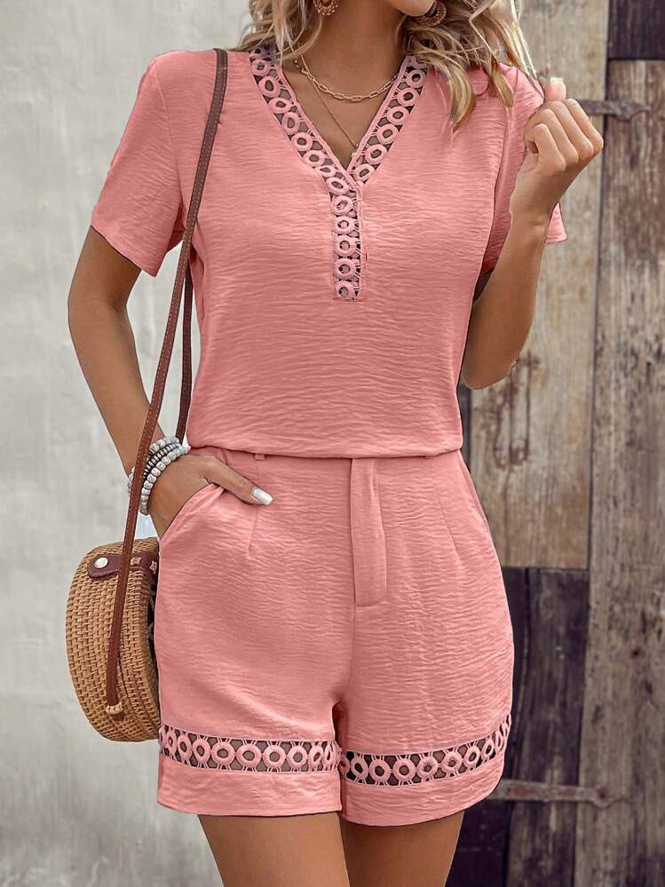 EMERY ROSE Women Contrast Lace Short Sleeve Blouse And Pocket Shorts Casual 2 Pieces Set | SHEIN