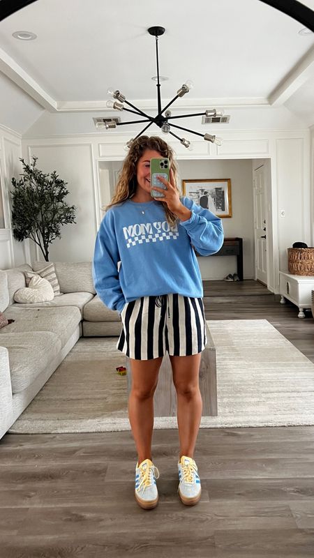 How I style my Adidas gazelles! My shorts are H&M but they’re sold out! My sweatshirt is from a boutique! 

#LTKshoecrush #LTKstyletip