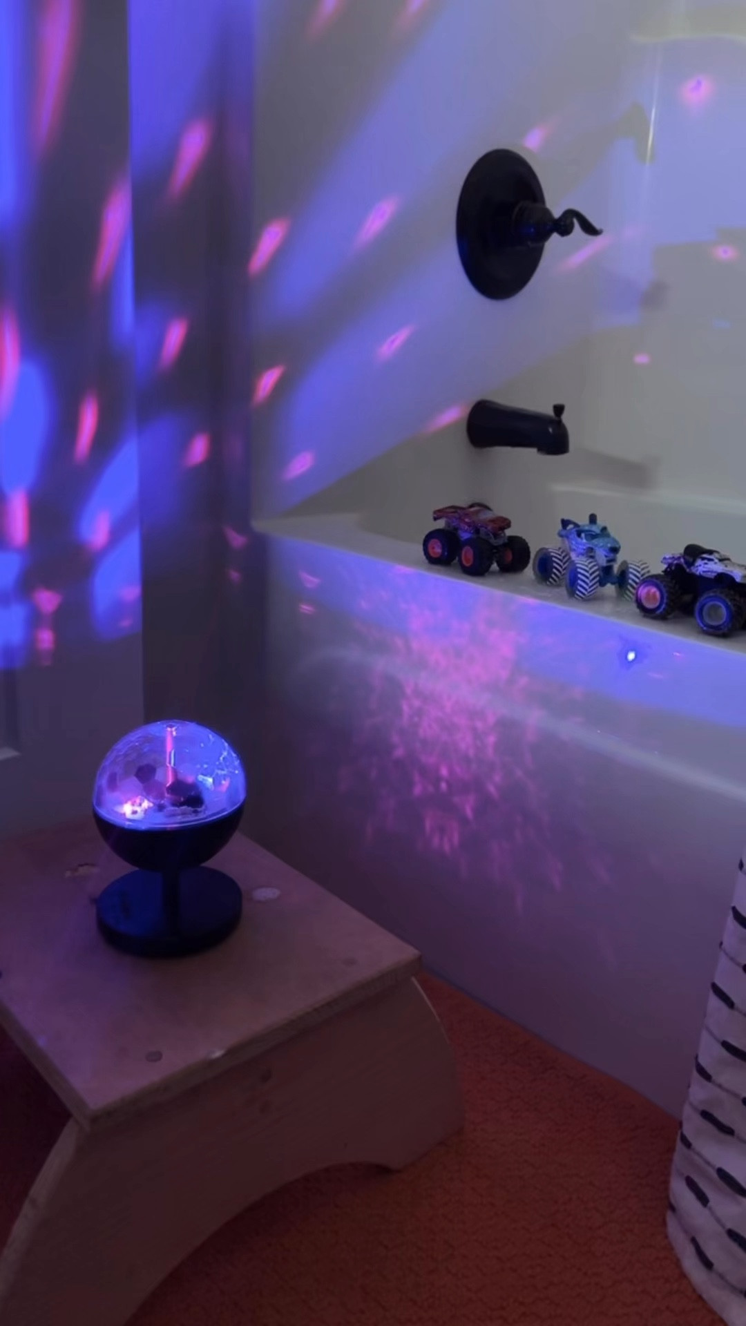 Bathtime just went next level 😎
(Couldn’t use the audio but the sound quality is on point 💯)

#LTKFamily #LTKKids #LTKFindsUnder50