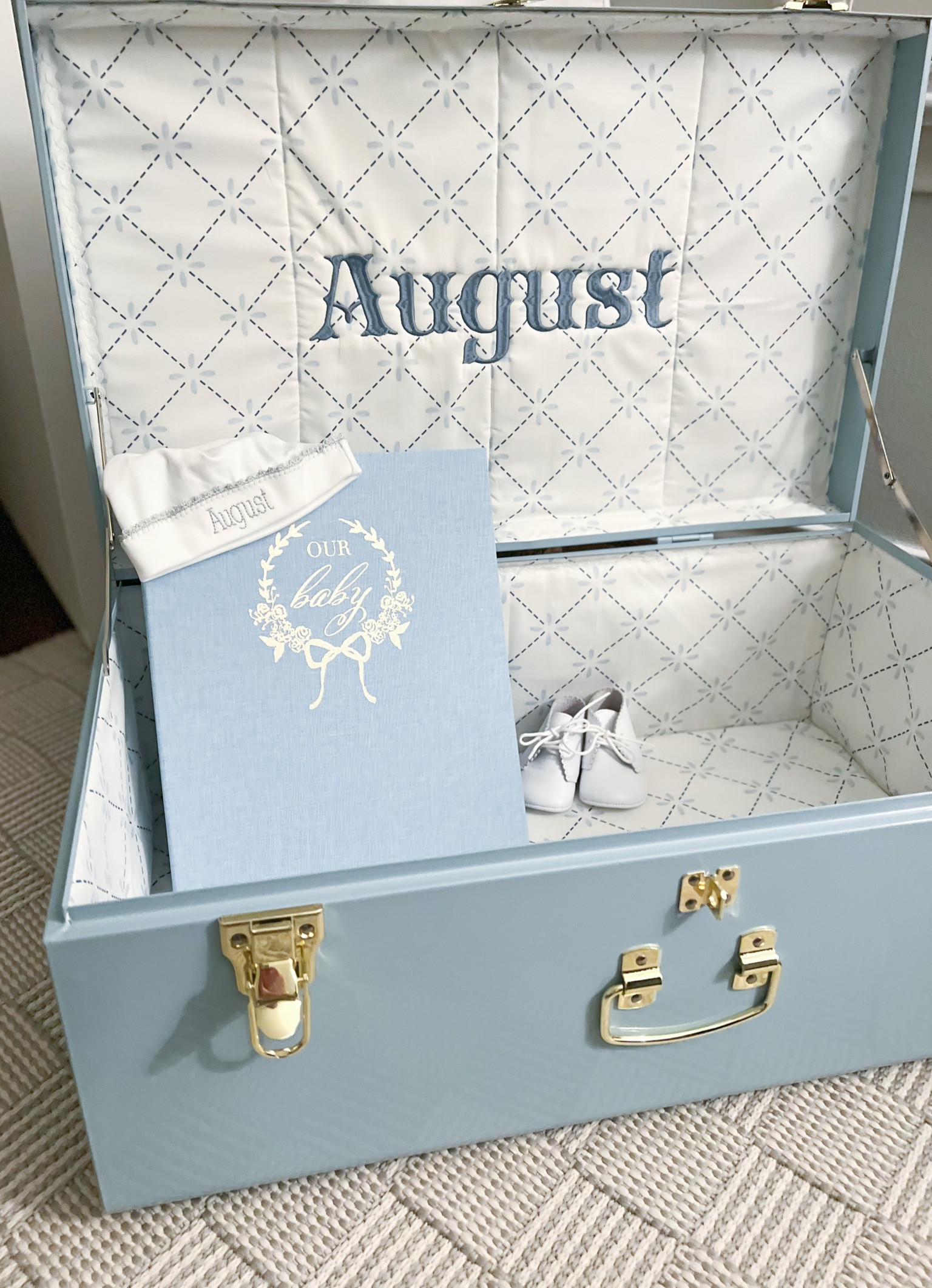 Personalized keepsake box to save all of August’s precious memories over the years!

Petite Keep was created by a mom who wanted a special place to save all of her daughters keepsakes! You can pick your box color, interior fabric, font, etc! So excited to have this! 

Linked our exact baby book as well!

💙💙💙

#PetiteKeep #Keepsake #Nursery

#LTKfamily #LTKFind #LTKbaby