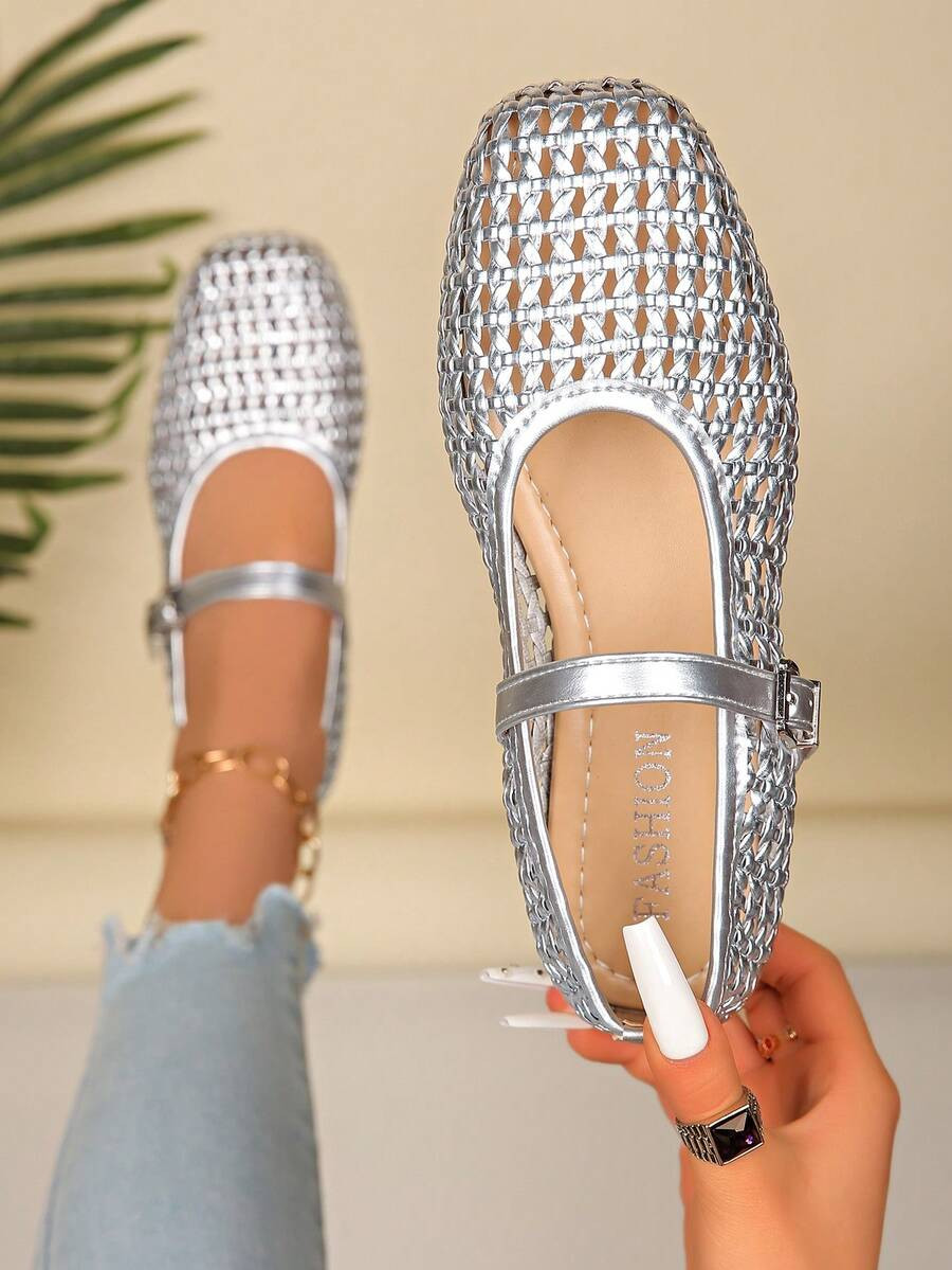 Women's Summer New Fashion Flat Shoes, Hollow-Out Buckle Design, Comfortable Wear, Suitable For T... | SHEIN