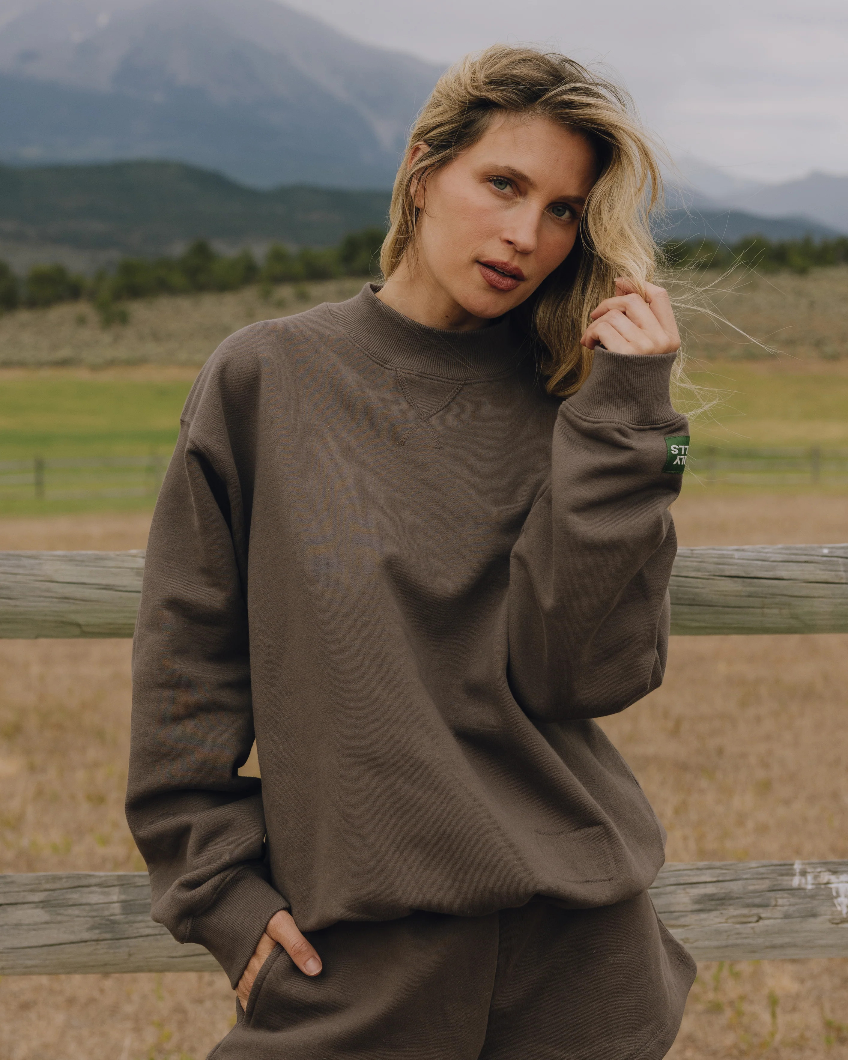 Fleece Vintage Crew - Mocha | Daily Drills LLC